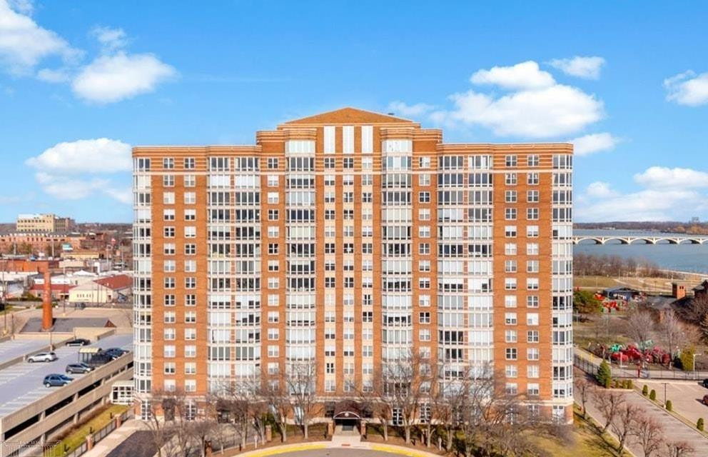 250 E Harbortown #1006 Drive, 1006, Detroit, MI 48207 — front exterior
