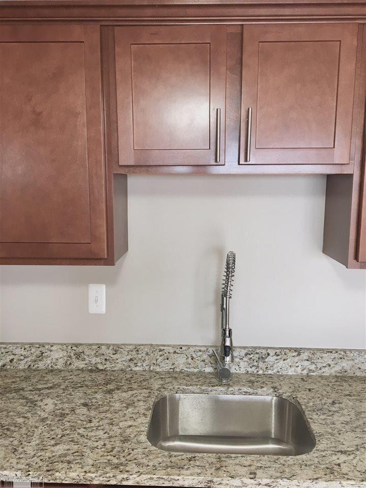 250 E Harbortown #1006 Drive, 1006, Detroit, MI 48207 — Photo 8