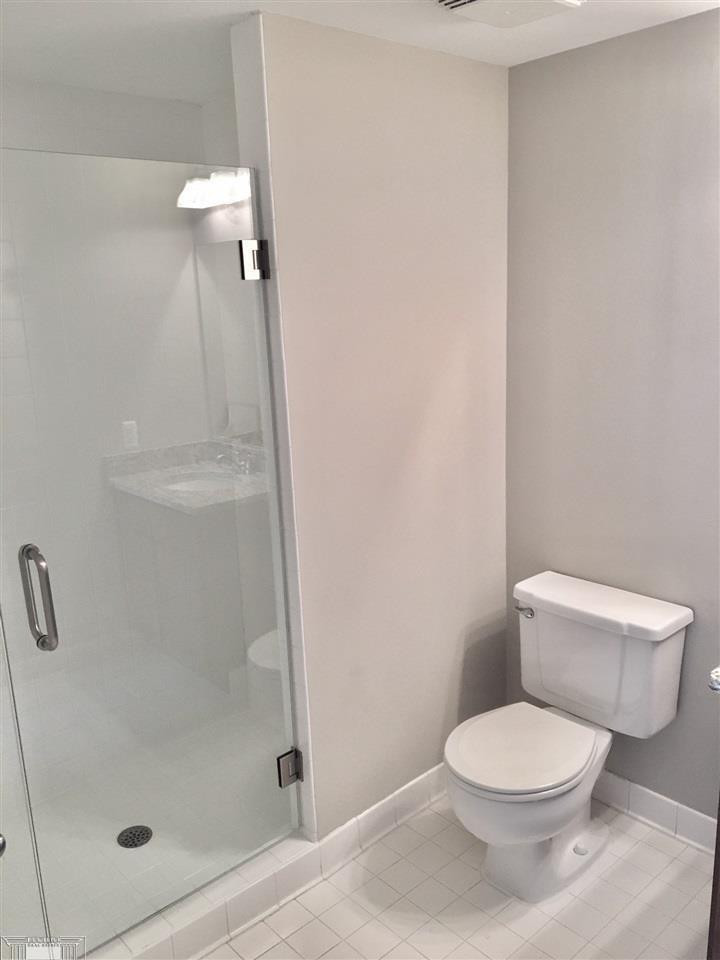 250 E Harbortown #1006 Drive, 1006, Detroit, MI 48207 — Photo 11