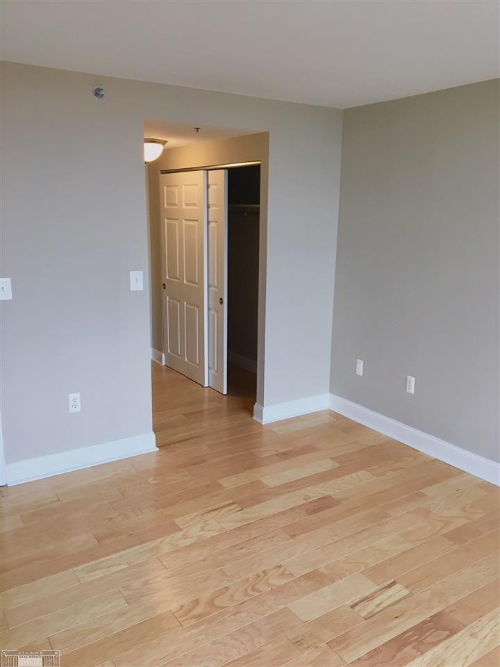 250 E Harbortown #1006 Drive, 1006, Detroit, MI 48207 — Photo 12