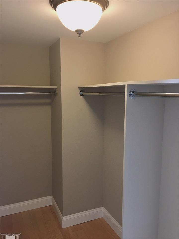 250 E Harbortown #1006 Drive, 1006, Detroit, MI 48207 — Photo 13