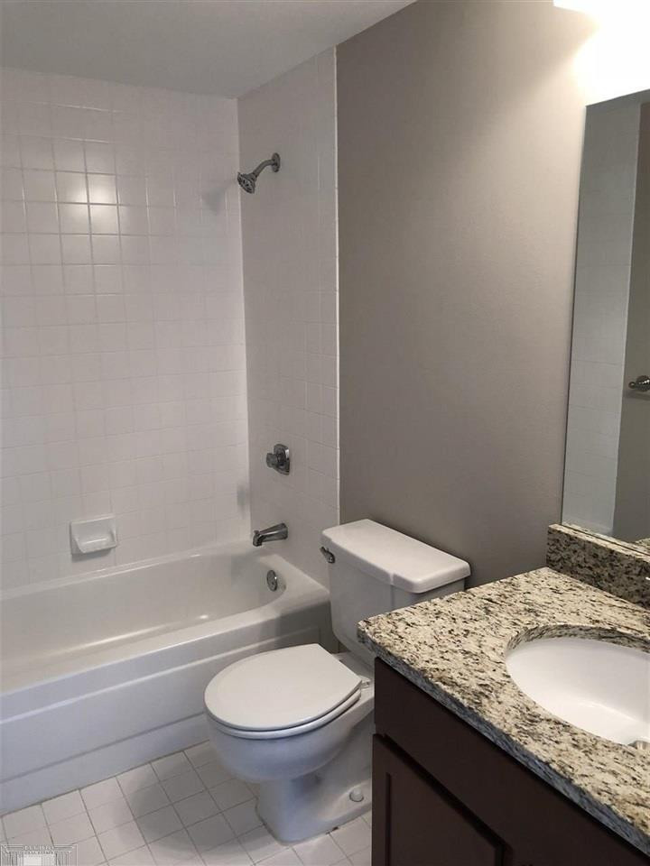 250 E Harbortown #1006 Drive, 1006, Detroit, MI 48207 — Photo 14