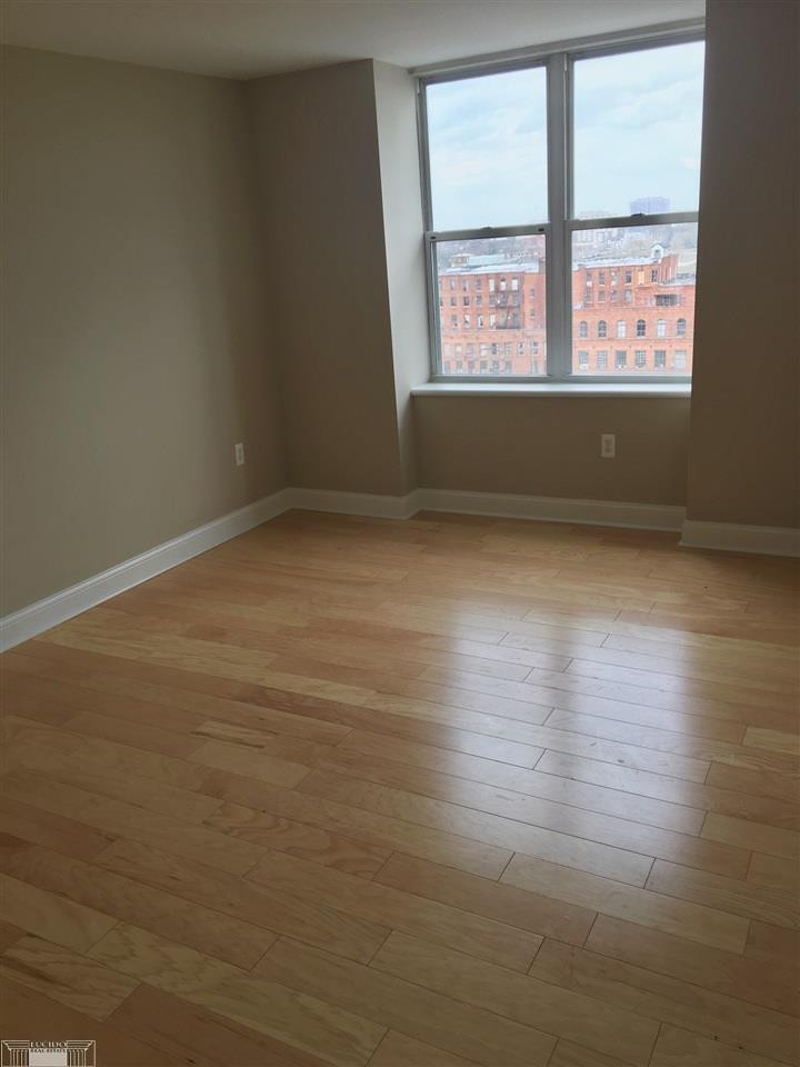 250 E Harbortown #1006 Drive, 1006, Detroit, MI 48207 — Photo 15