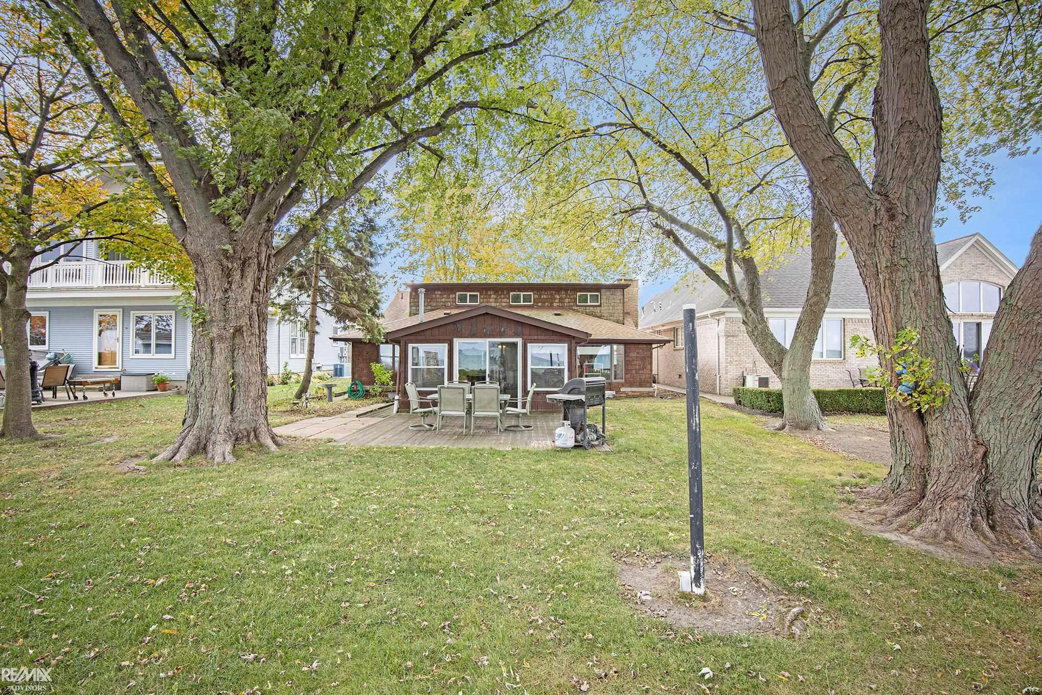 8014 Anchor Bay Dr Drive, MI 48001 — Photo 3
