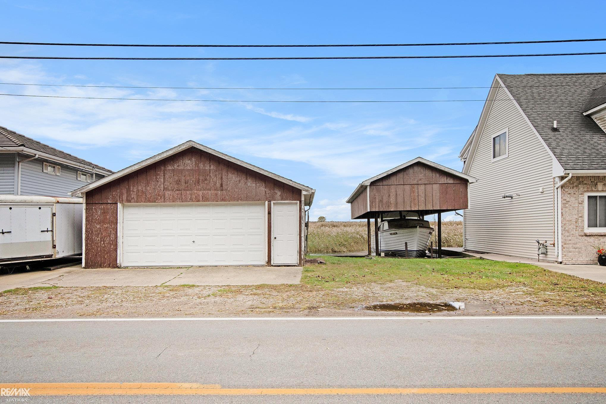 8014 Anchor Bay Dr Drive, MI 48001 — Photo 4