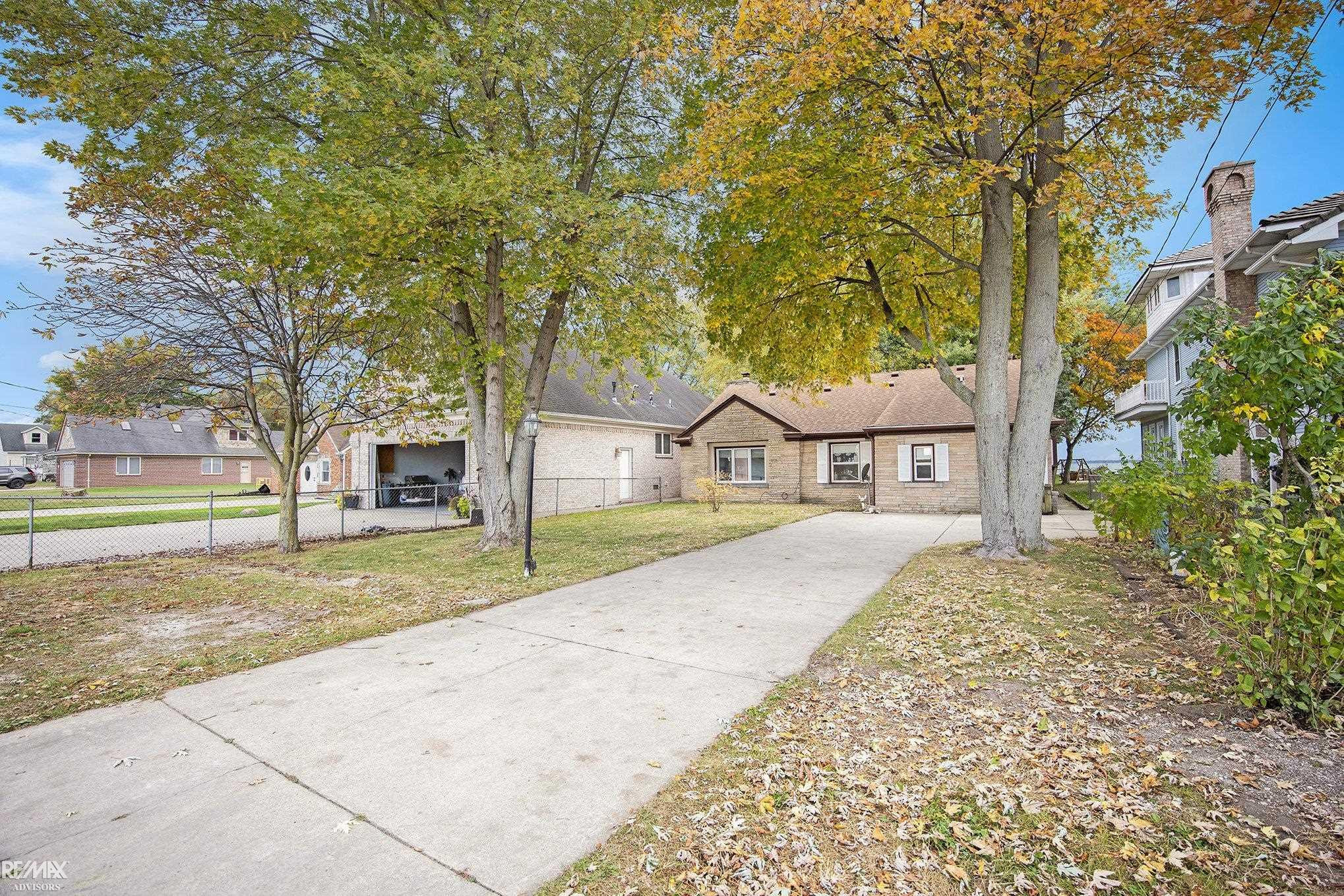 8014 Anchor Bay Dr Drive, MI 48001 — Photo 10