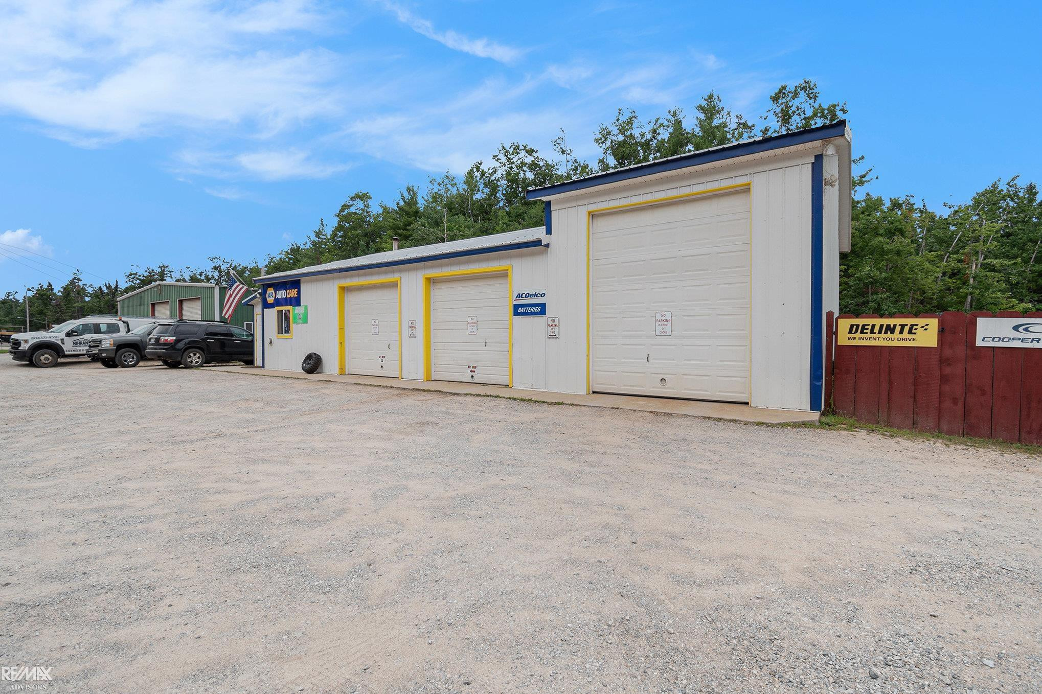 5557 N Red Oak Road, Lewiston, MI 49756 — front exterior
