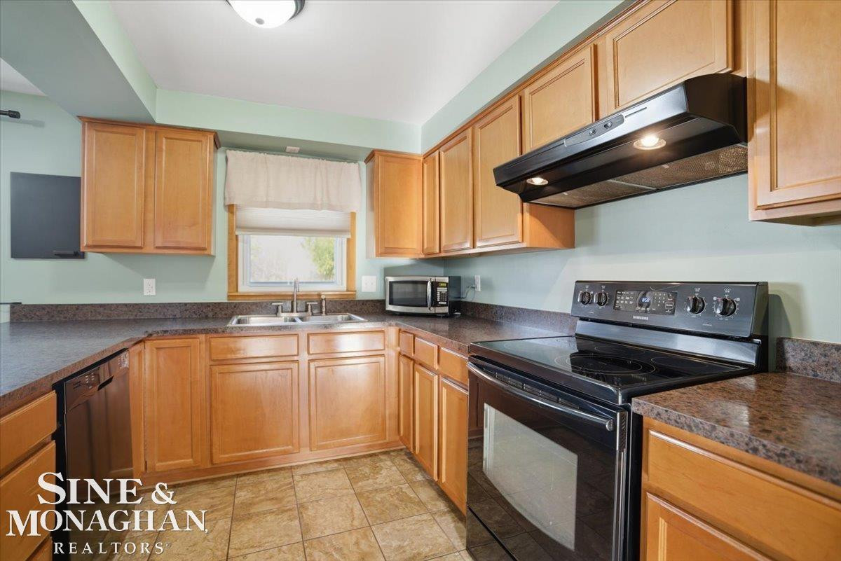 50 Carolina Avenue, Marysville, MI 48040 — Photo 9