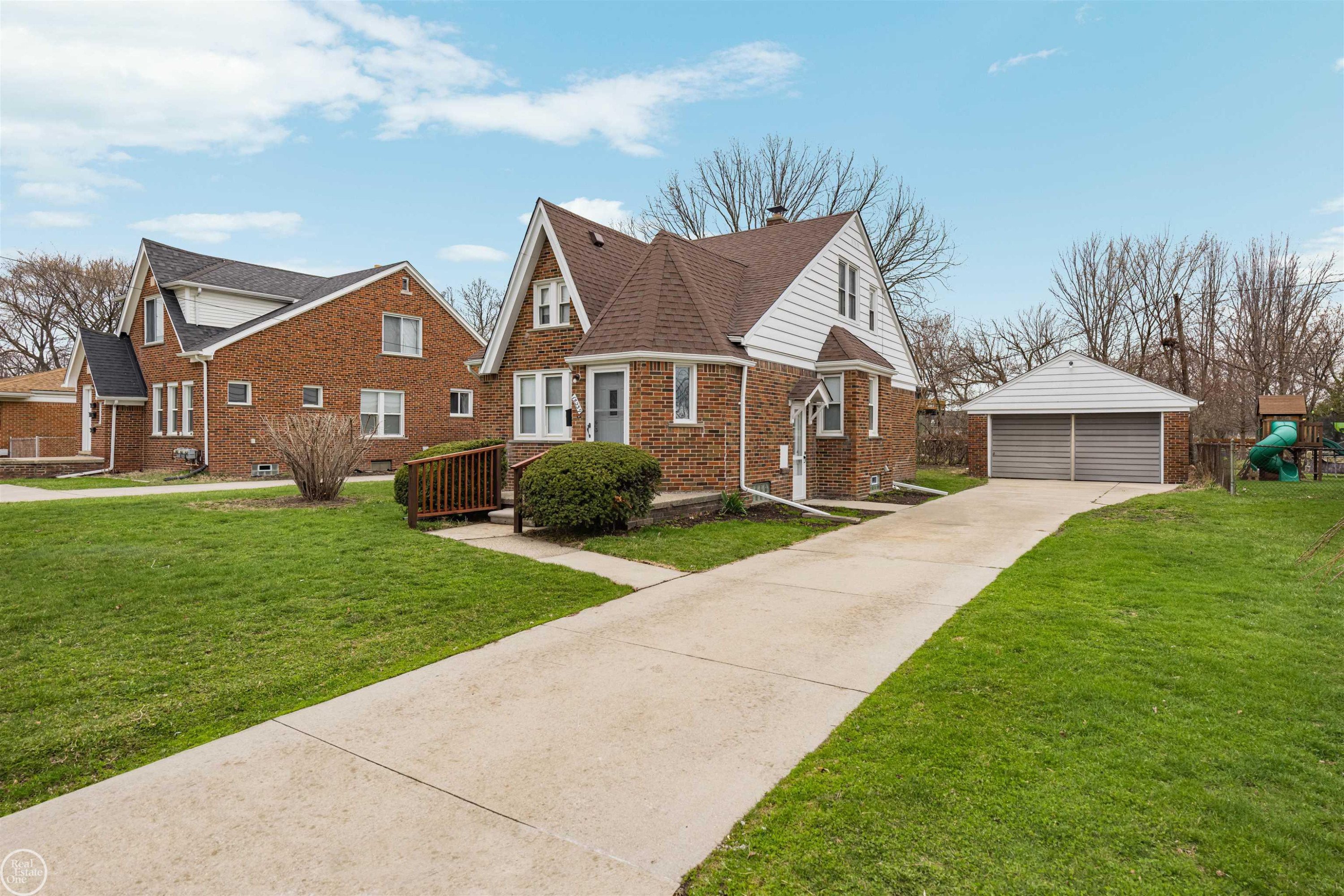 18239 Glendale Street, Roseville, MI 48066 — front exterior