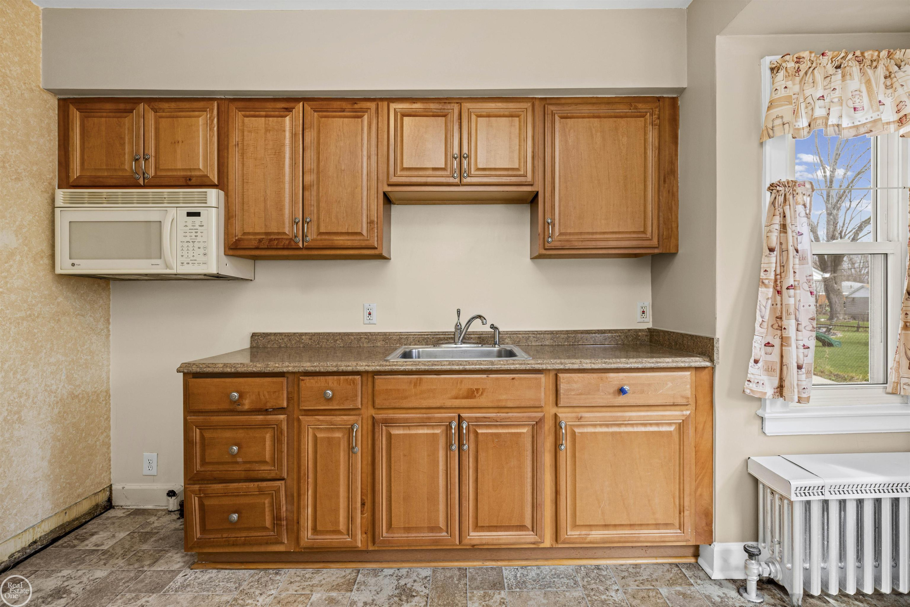 18239 Glendale Street, Roseville, MI 48066 — Photo 17