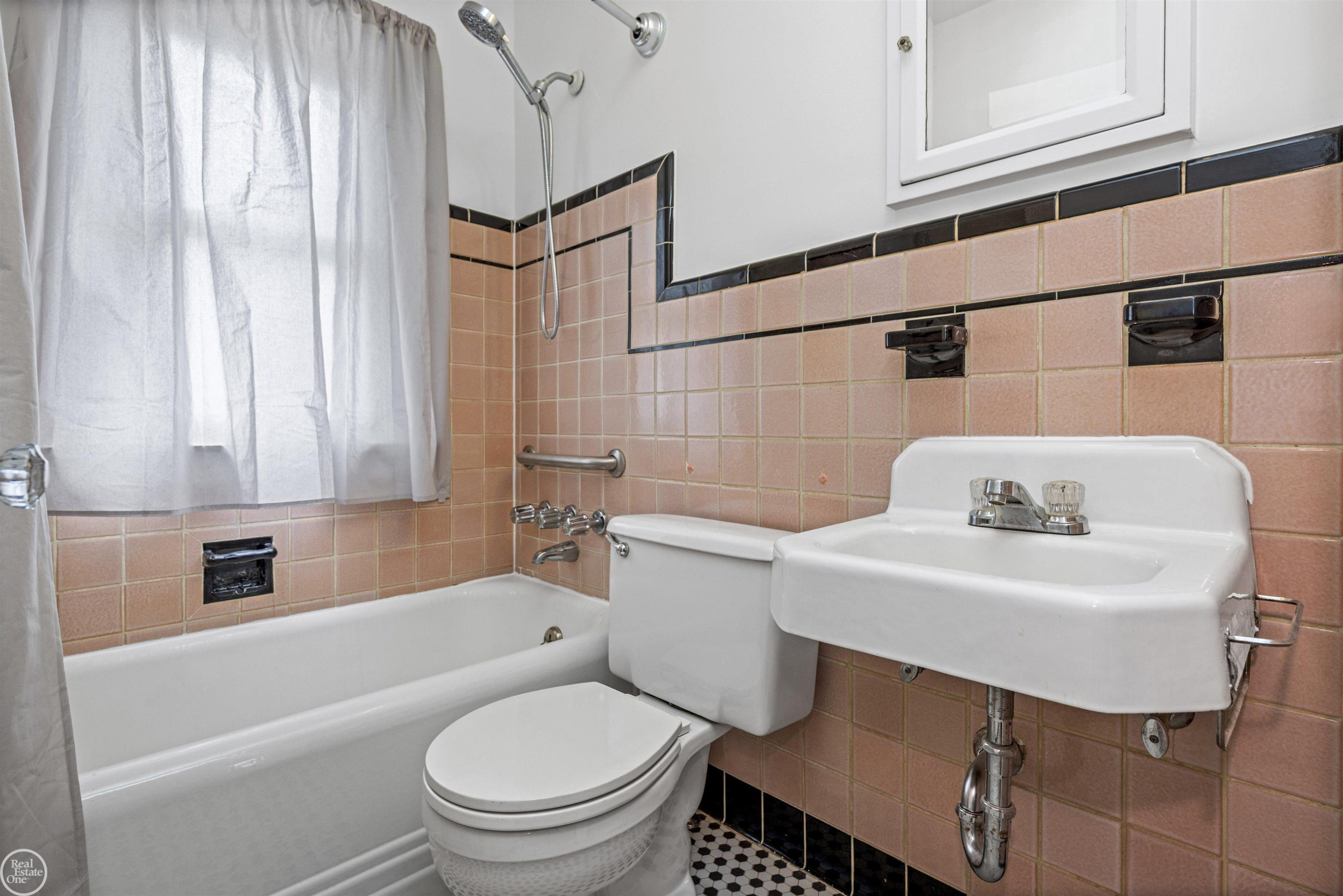 18239 Glendale Street, Roseville, MI 48066 — Photo 24