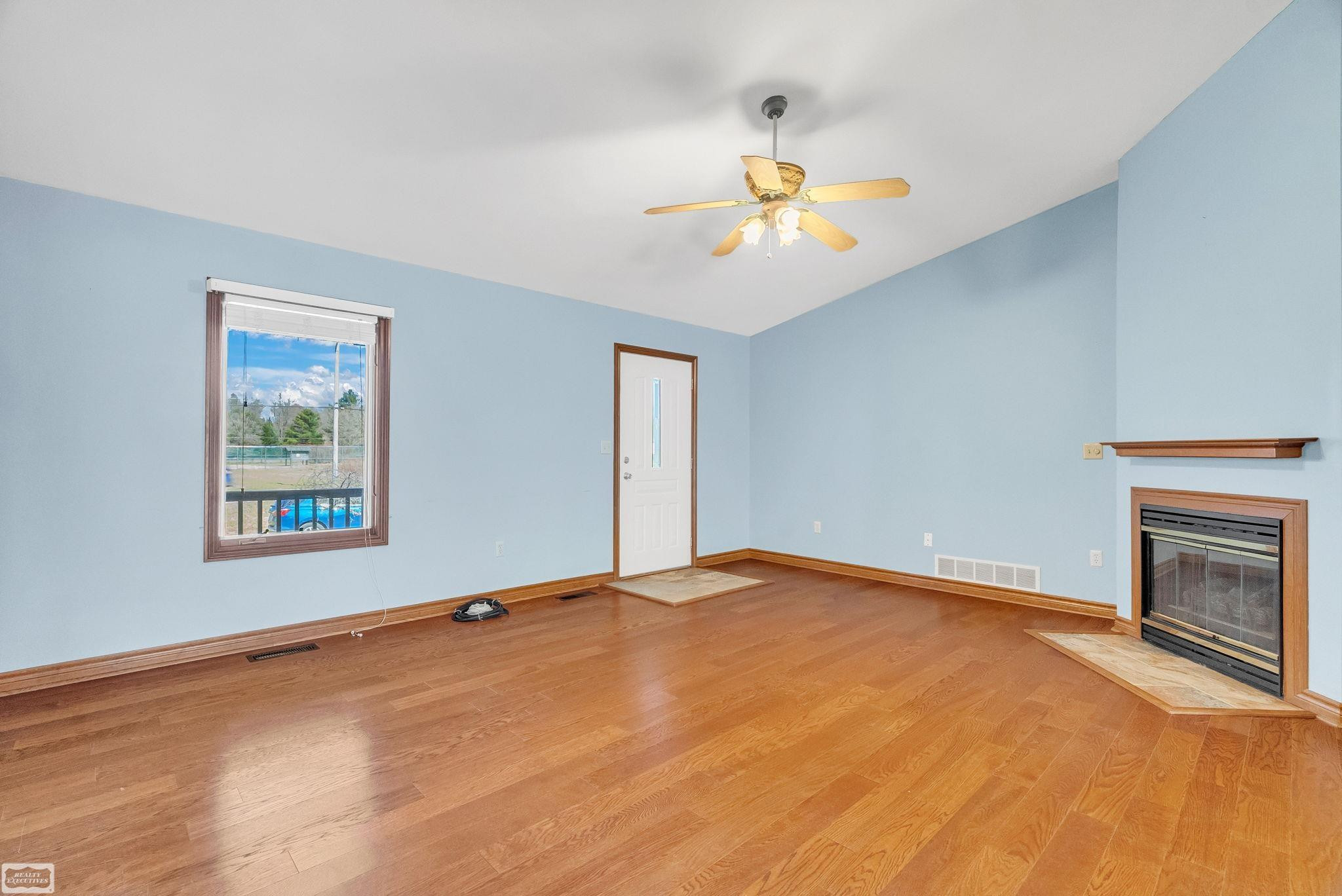 3549 Krafft Road, MI 48059 — Photo 6