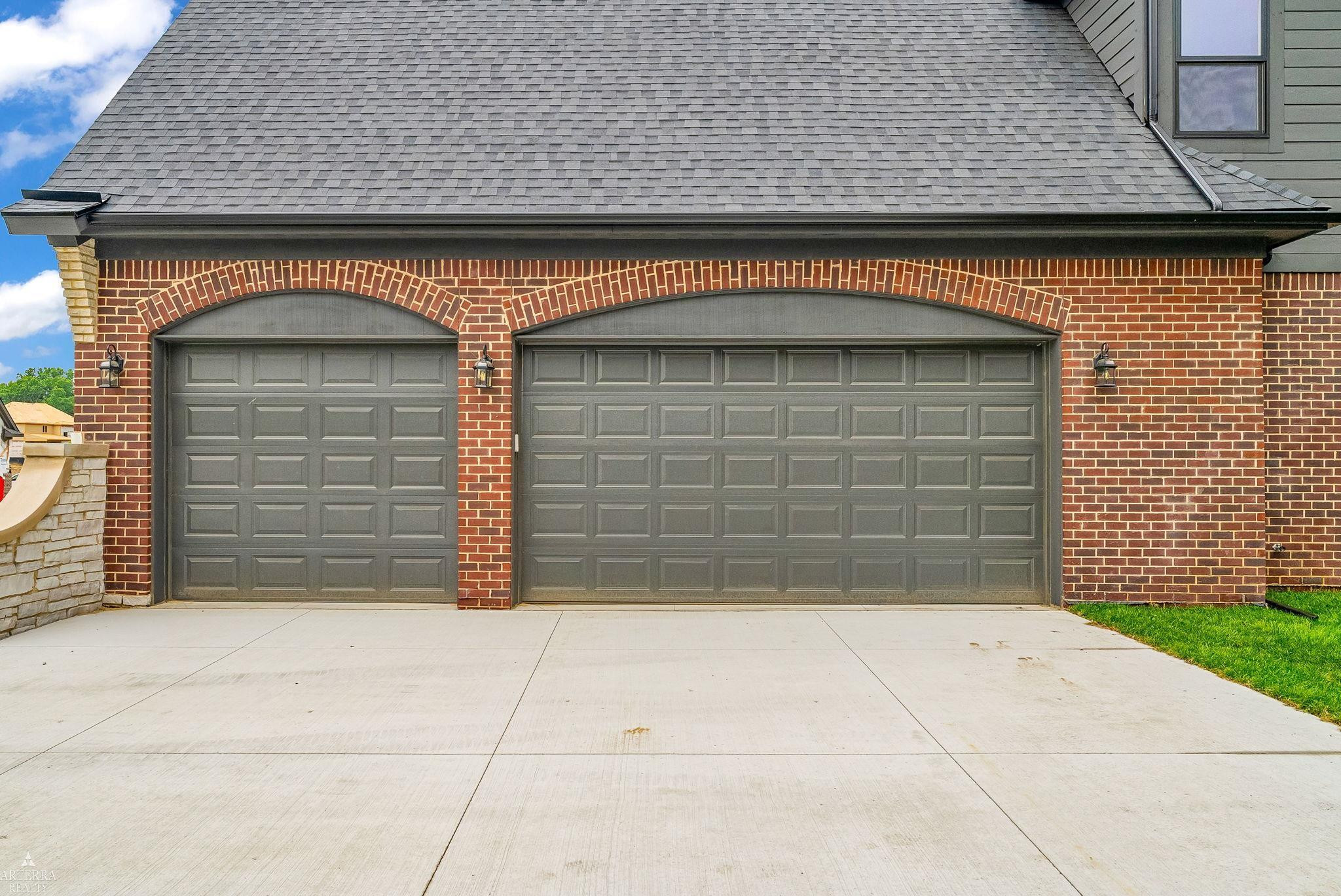 11891 Ovation Court, Shelby Twp, MI 48315 — Photo 2