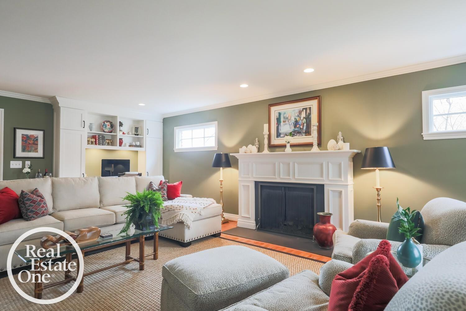 319 Cloverly Road, Grosse Pointe Farms, MI 48236 — Photo 10