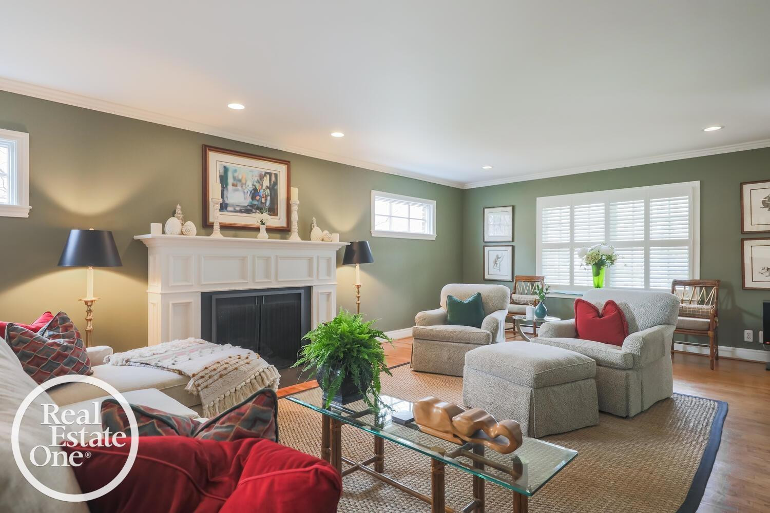 319 Cloverly Road, Grosse Pointe Farms, MI 48236 — Photo 11
