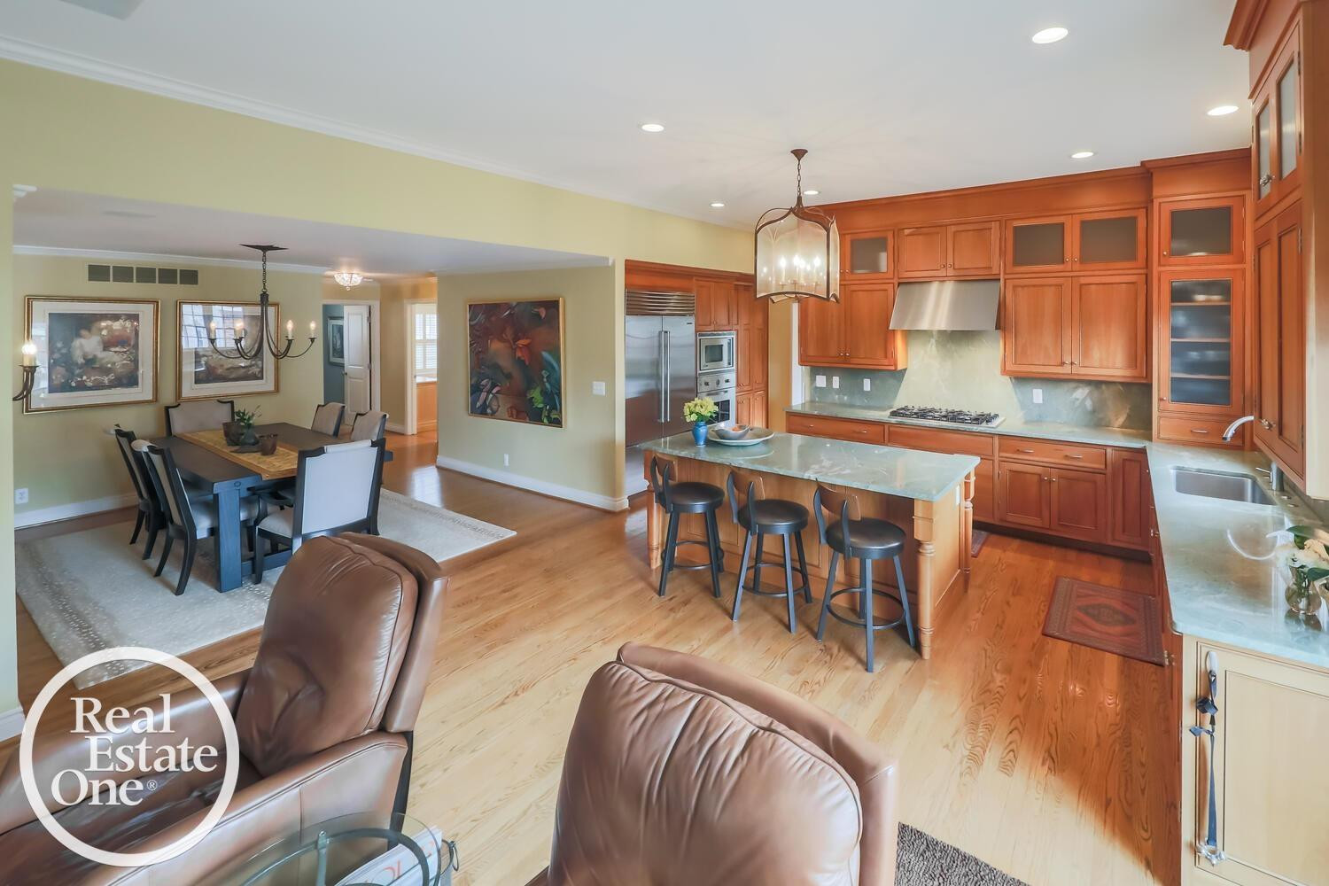 319 Cloverly Road, Grosse Pointe Farms, MI 48236 — Photo 17