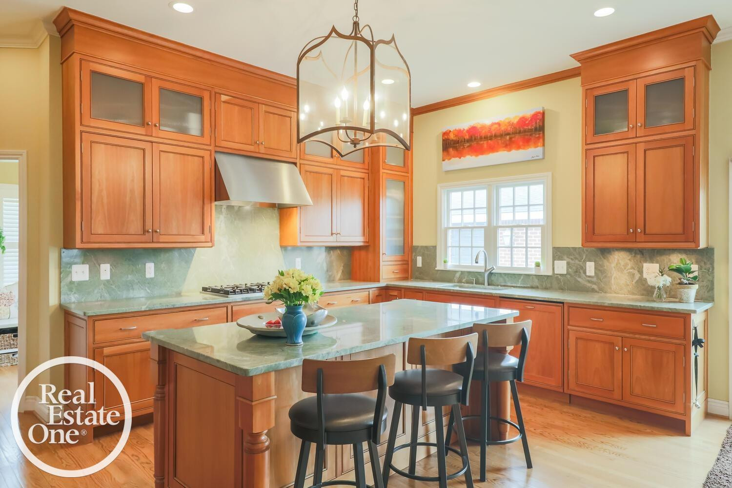 319 Cloverly Road, Grosse Pointe Farms, MI 48236 — Photo 18