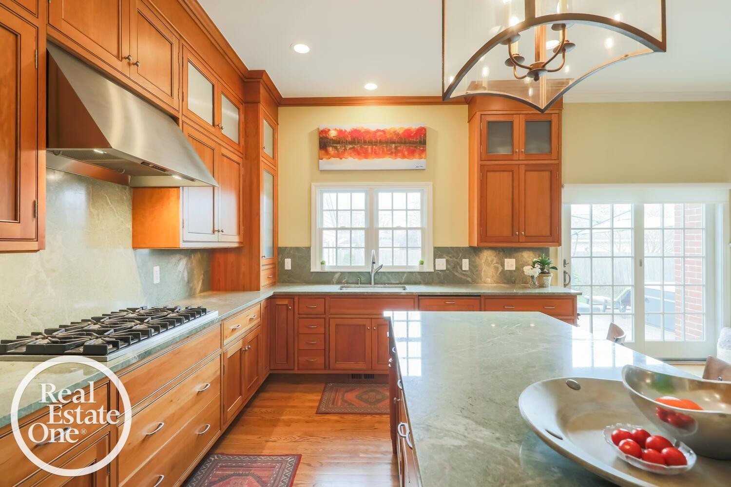 319 Cloverly Road, Grosse Pointe Farms, MI 48236 — Photo 19
