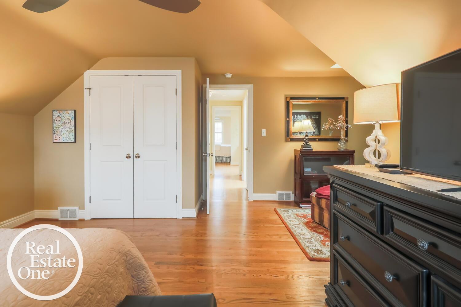 319 Cloverly Road, Grosse Pointe Farms, MI 48236 — Photo 35