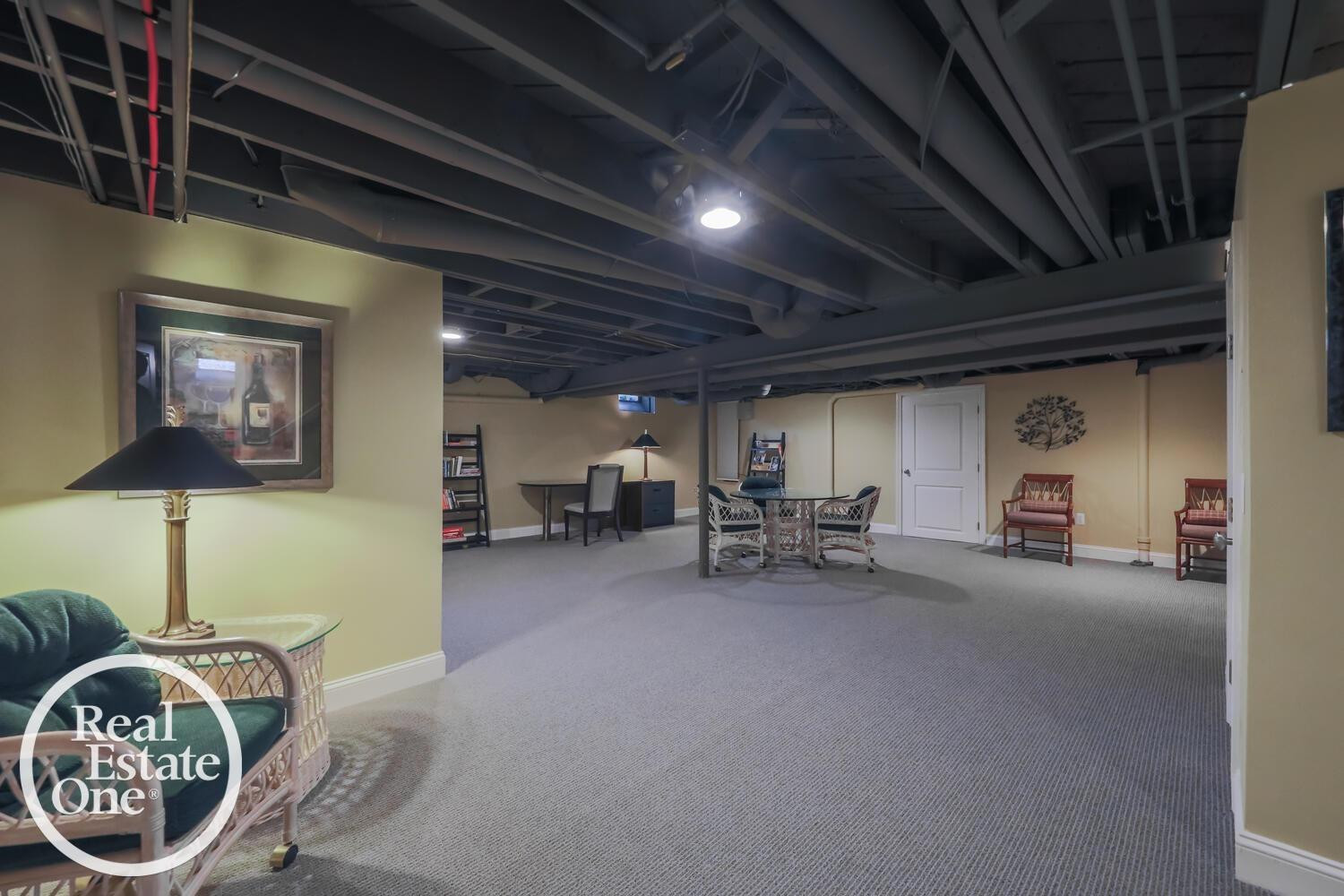 319 Cloverly Road, Grosse Pointe Farms, MI 48236 — Photo 36