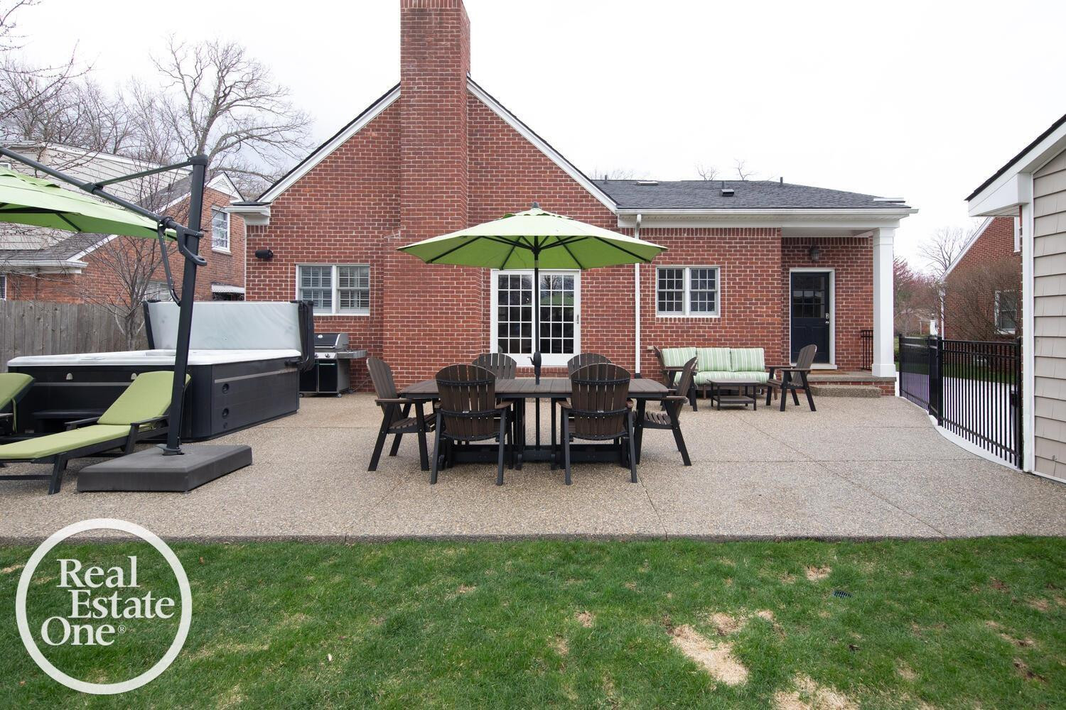 319 Cloverly Road, Grosse Pointe Farms, MI 48236 — Photo 42