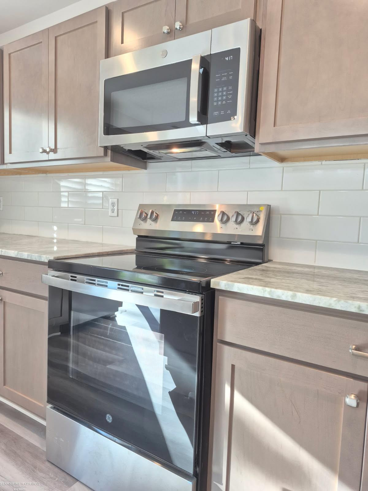 28017 Ginley Street, Roseville, MI 48066 — Photo 16
