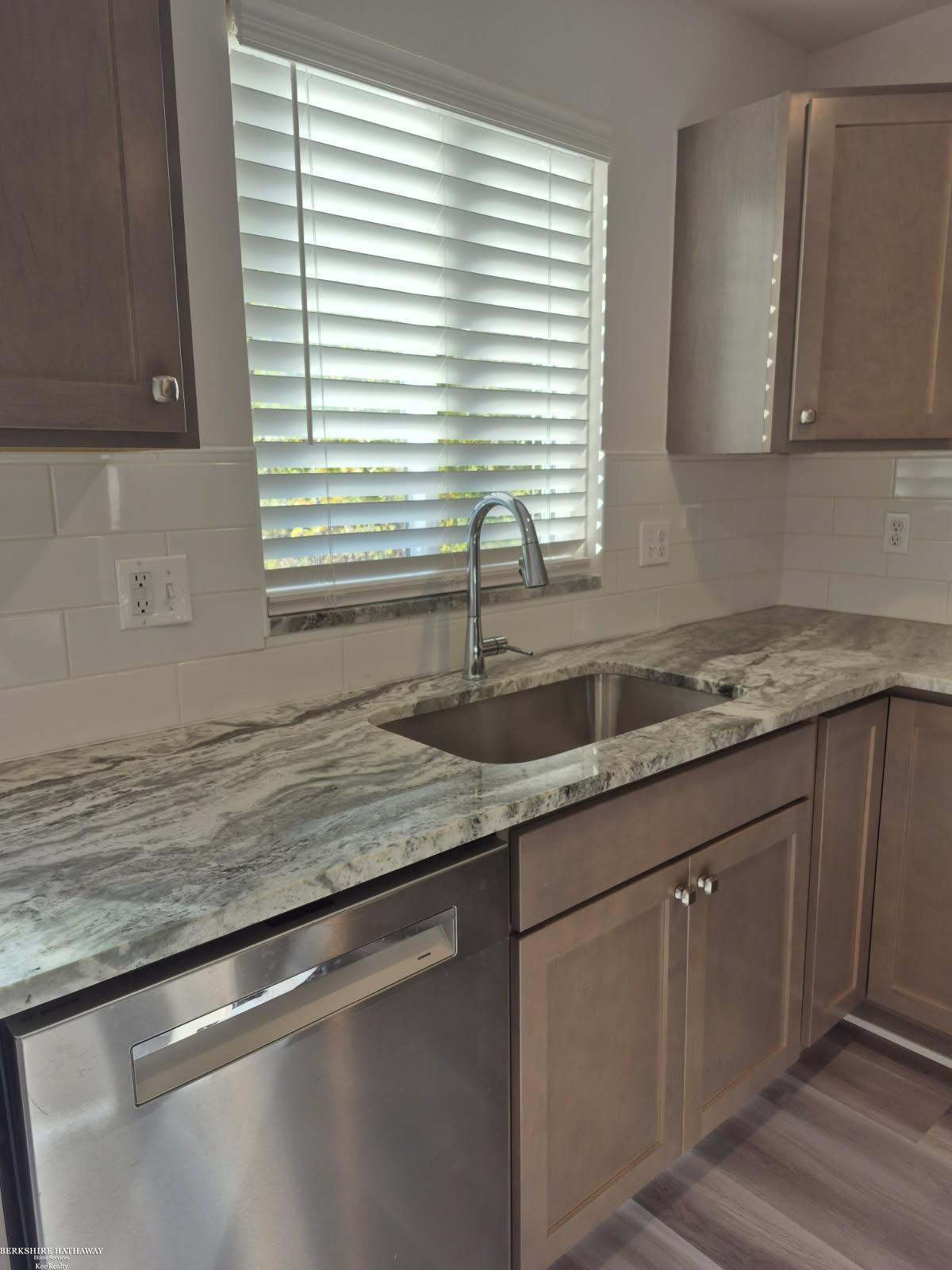 28017 Ginley Street, Roseville, MI 48066 — Photo 17