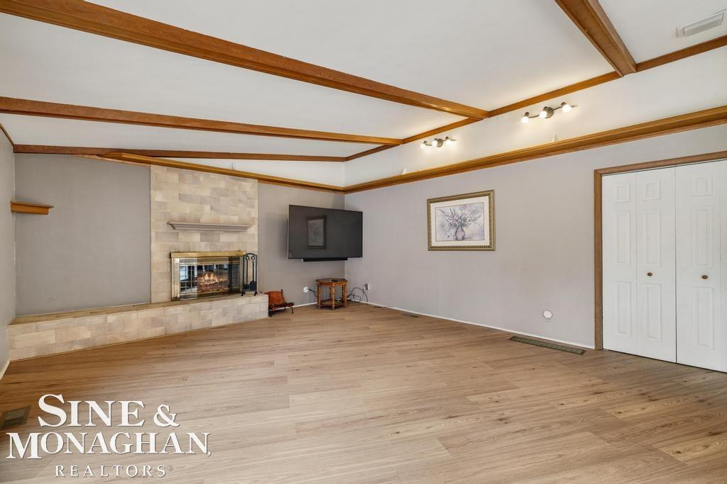715 Pear Tree Lane, Grosse Pointe Woods, MI 48236 — Photo 19