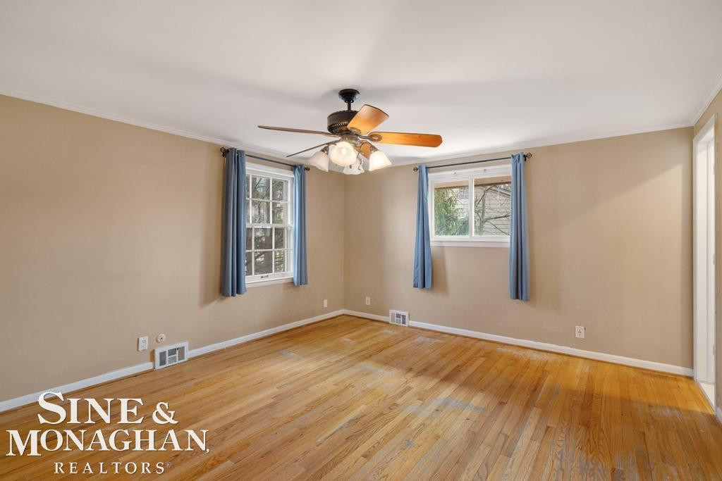 715 Pear Tree Lane, Grosse Pointe Woods, MI 48236 — Photo 33