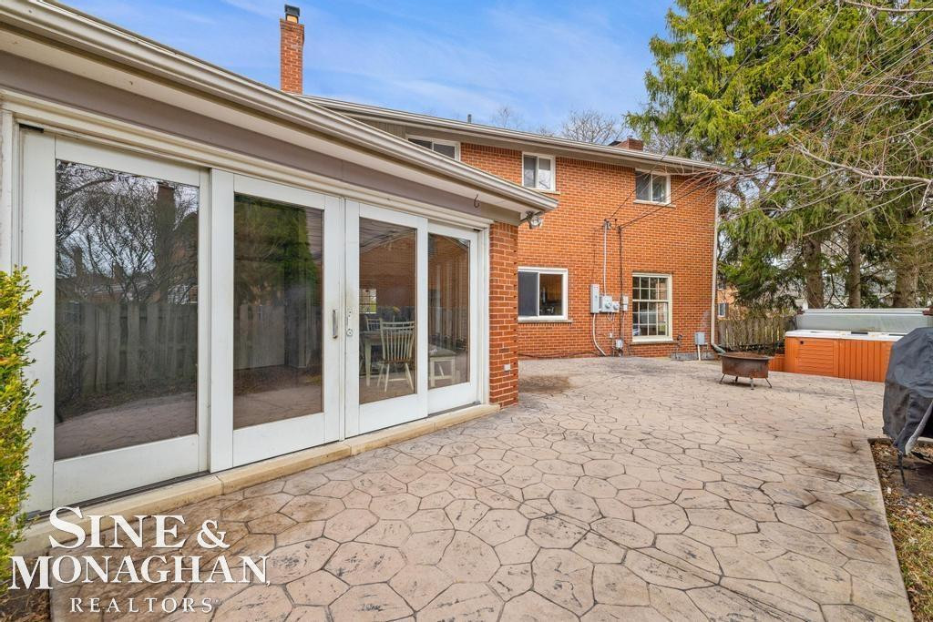 715 Pear Tree Lane, Grosse Pointe Woods, MI 48236 — Photo 38