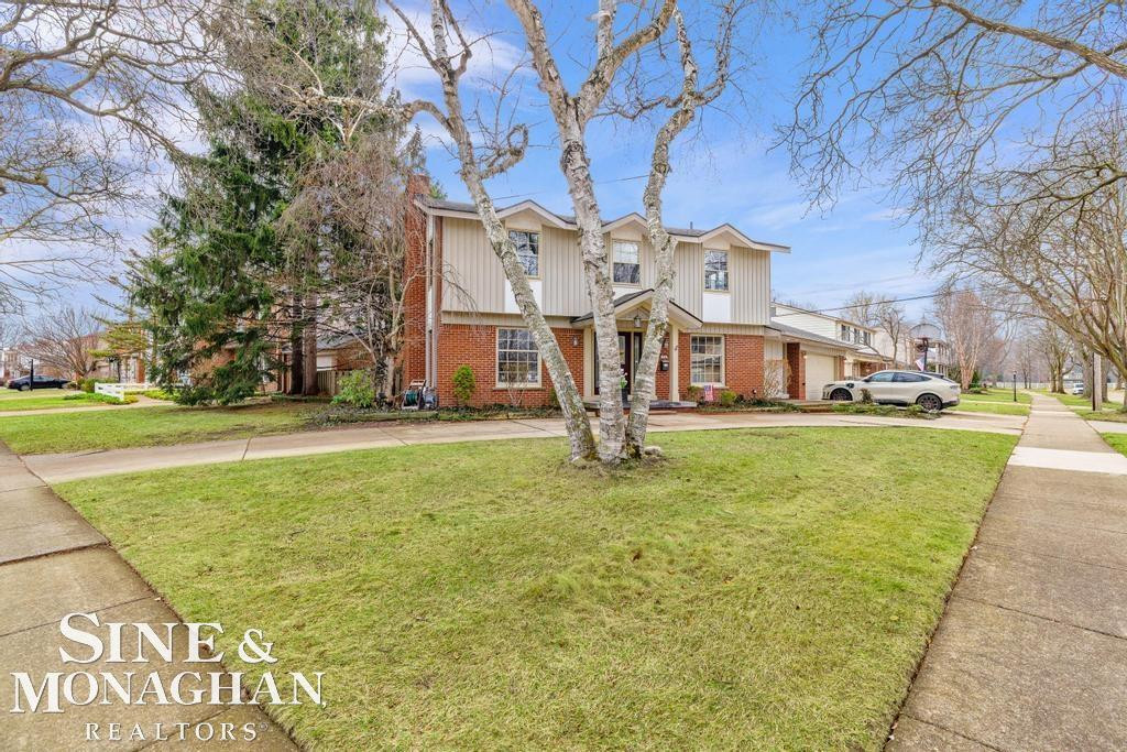 715 Pear Tree Lane, Grosse Pointe Woods, MI 48236 — Photo 43