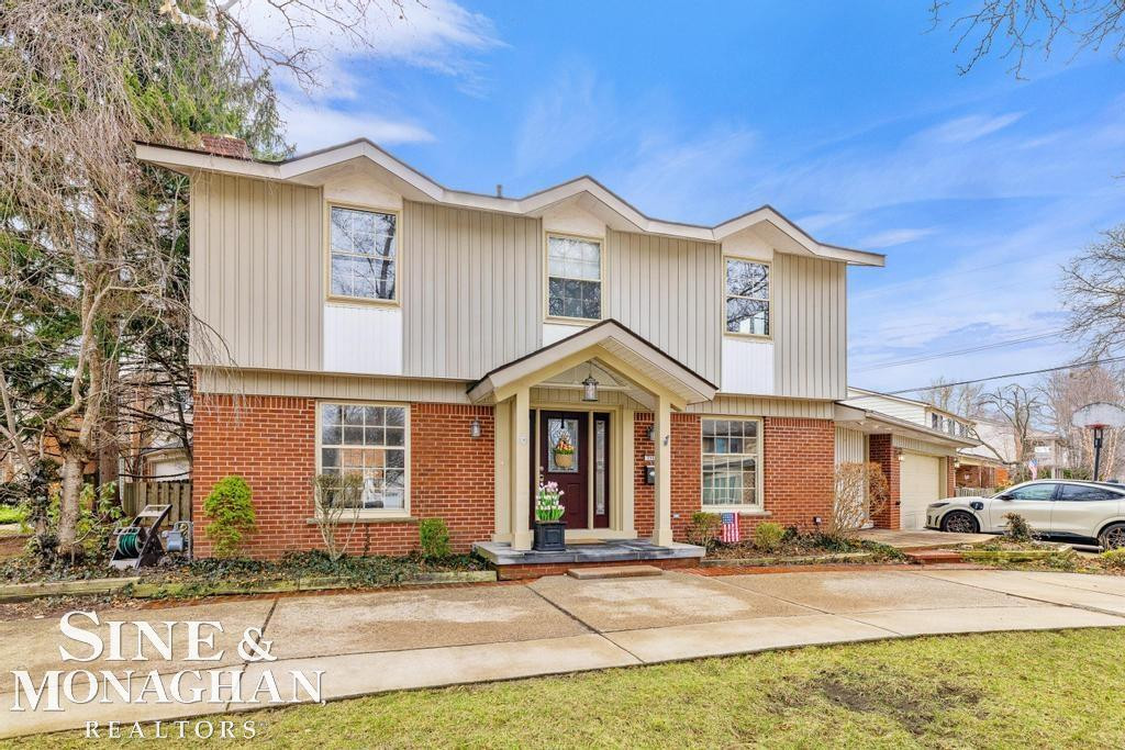715 Pear Tree Lane, Grosse Pointe Woods, MI 48236 — Photo 44
