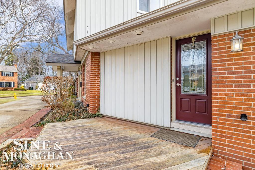 715 Pear Tree Lane, Grosse Pointe Woods, MI 48236 — Photo 45