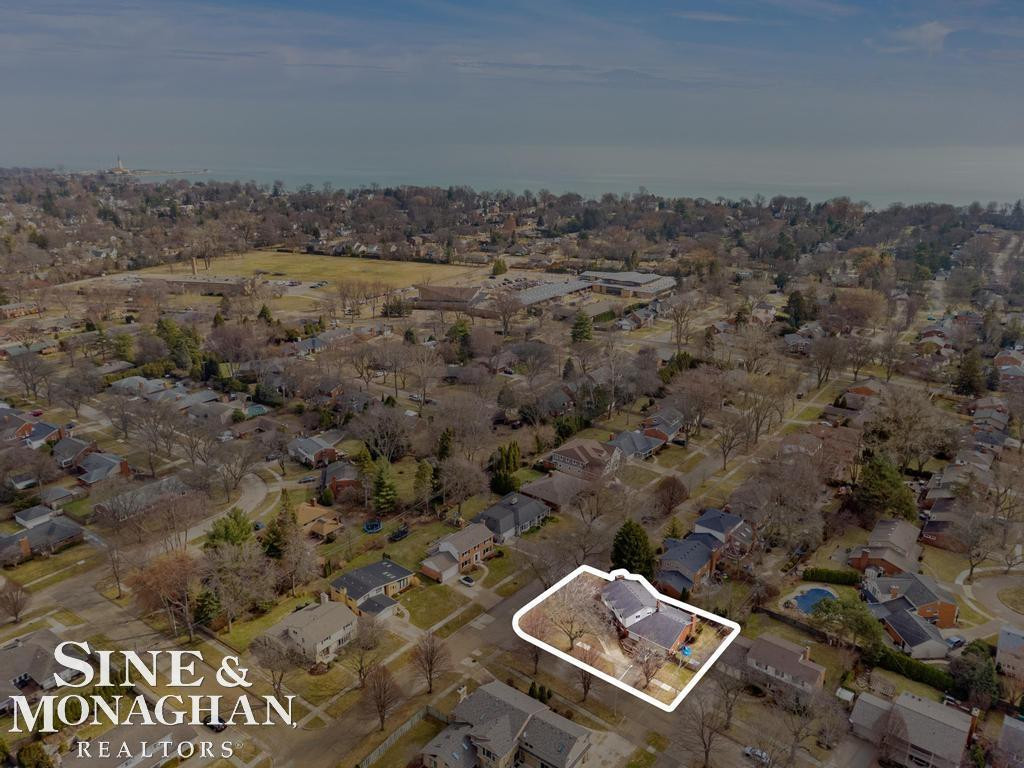 715 Pear Tree Lane, Grosse Pointe Woods, MI 48236 — Photo 46