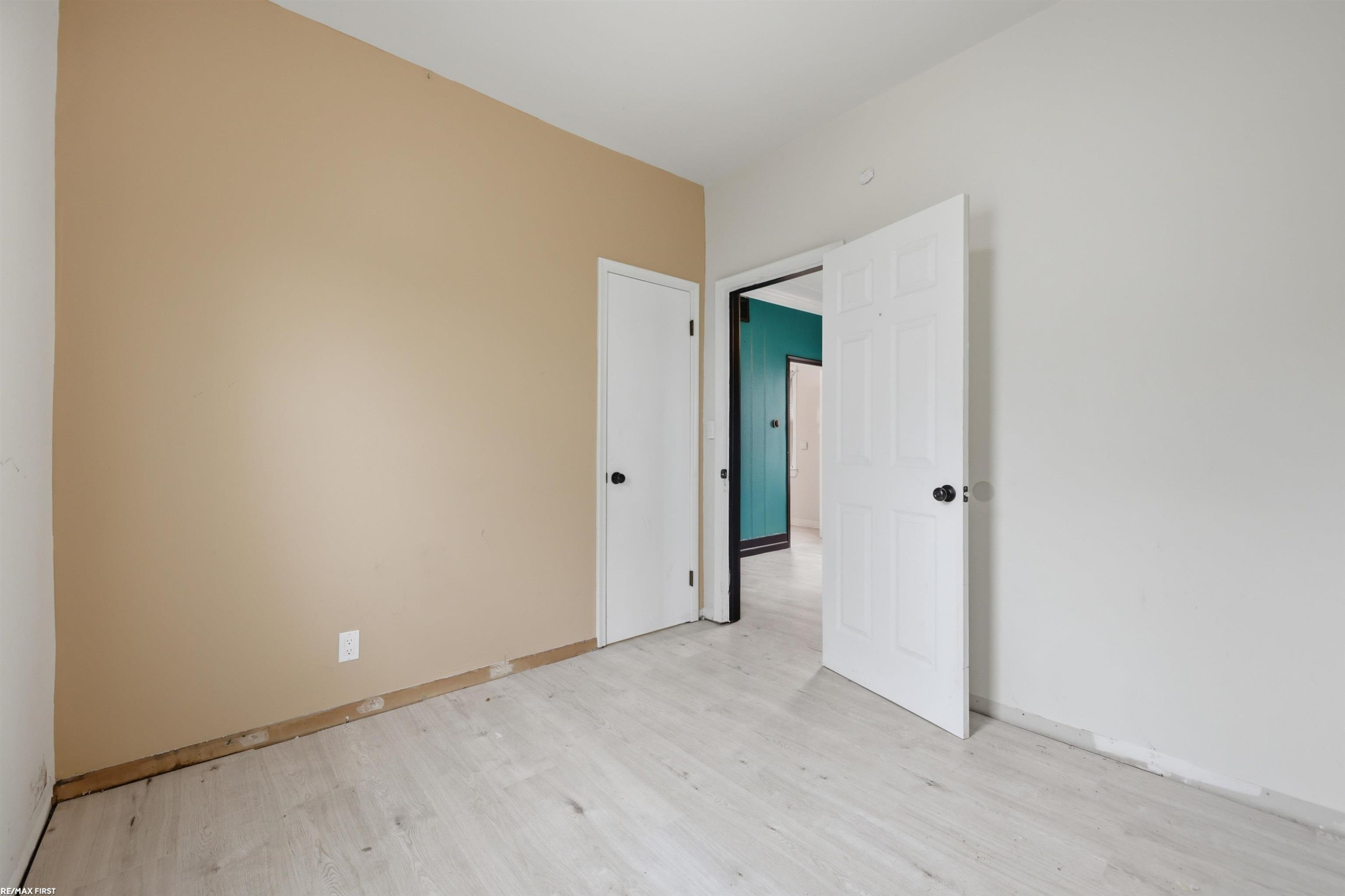24236 Melrose Avenue, Eastpointe, MI 48021 — Photo 10