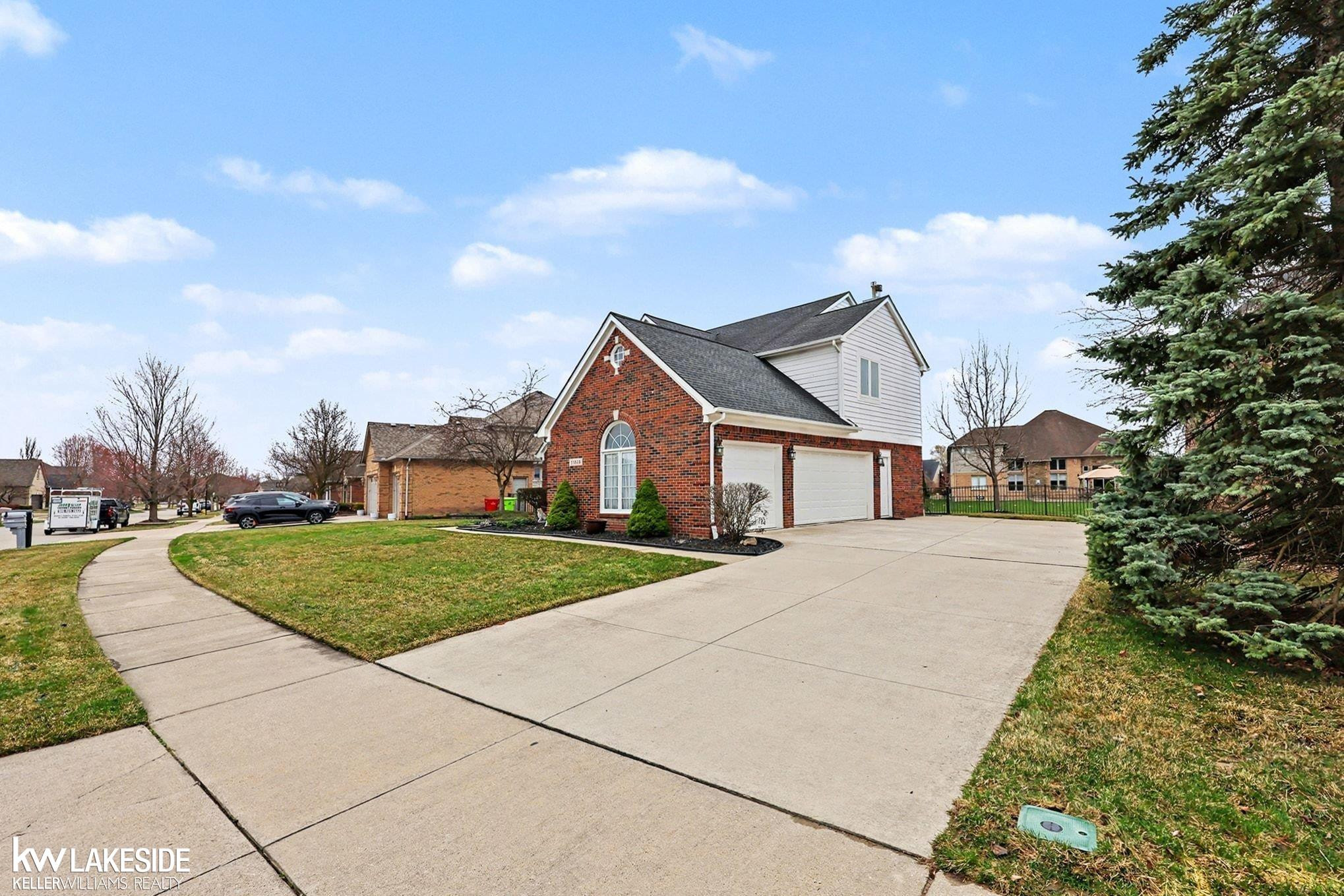 17252 Muirfield Drive, Macomb, MI 48042 — Photo 7