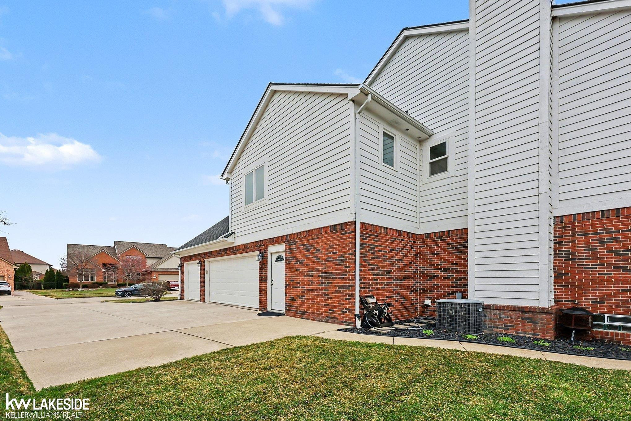 17252 Muirfield Drive, Macomb, MI 48042 — Photo 8