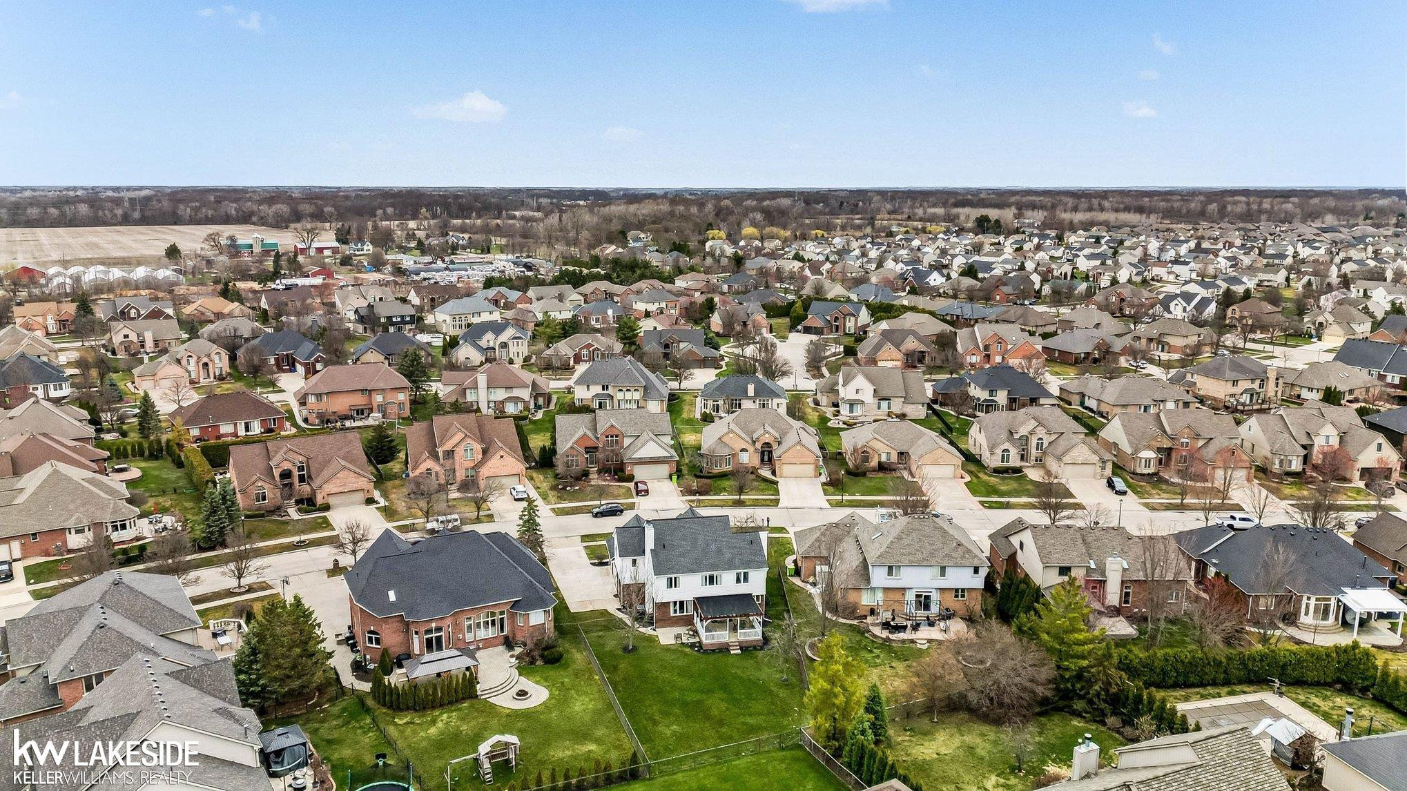 17252 Muirfield Drive, Macomb, MI 48042 — Photo 42
