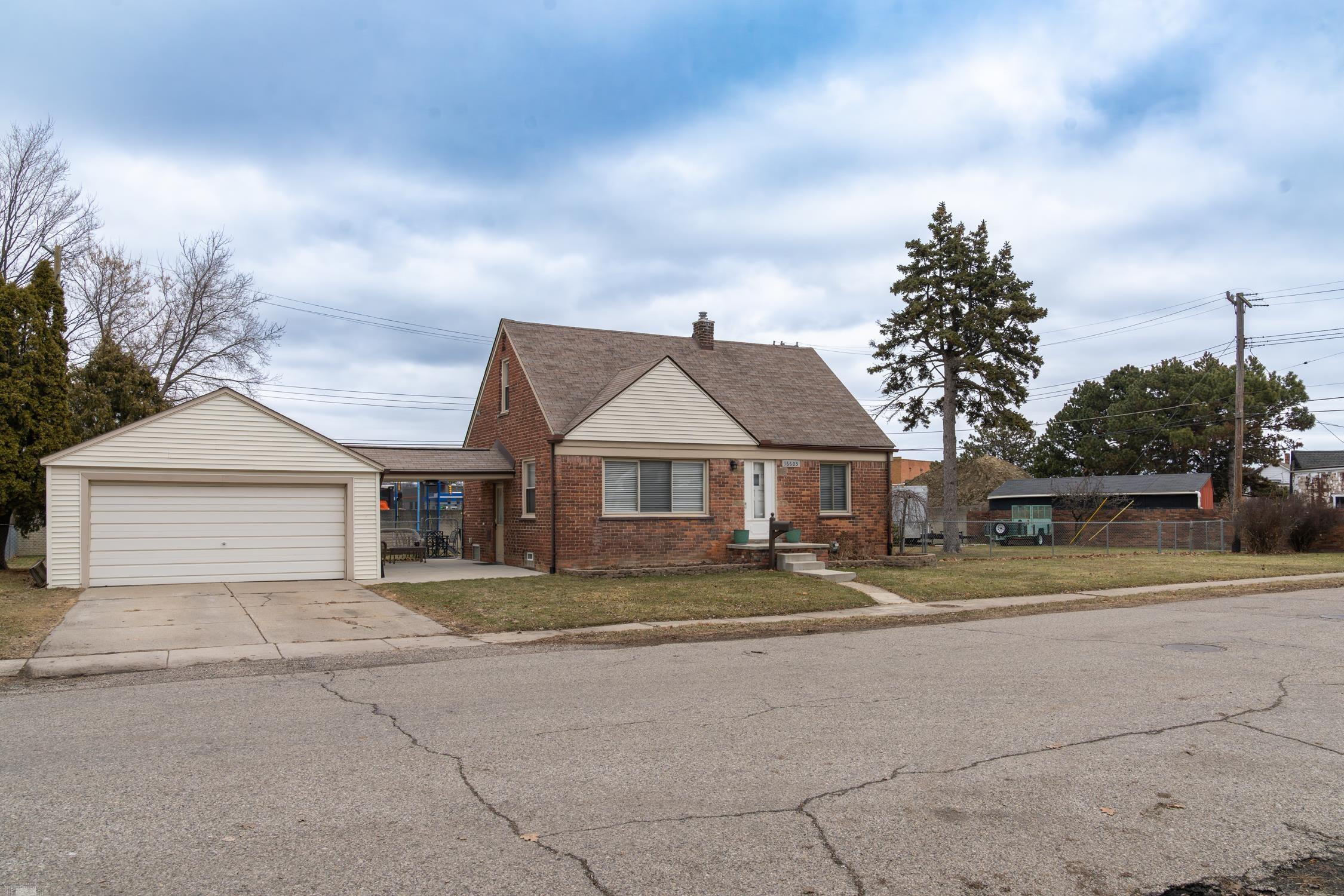 16605 Rosemary Street, Fraser, MI 48026 — Photo 2