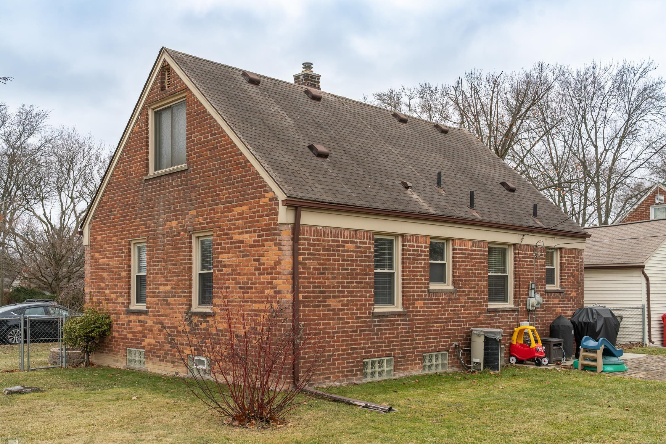 16605 Rosemary Street, Fraser, MI 48026 — Photo 33