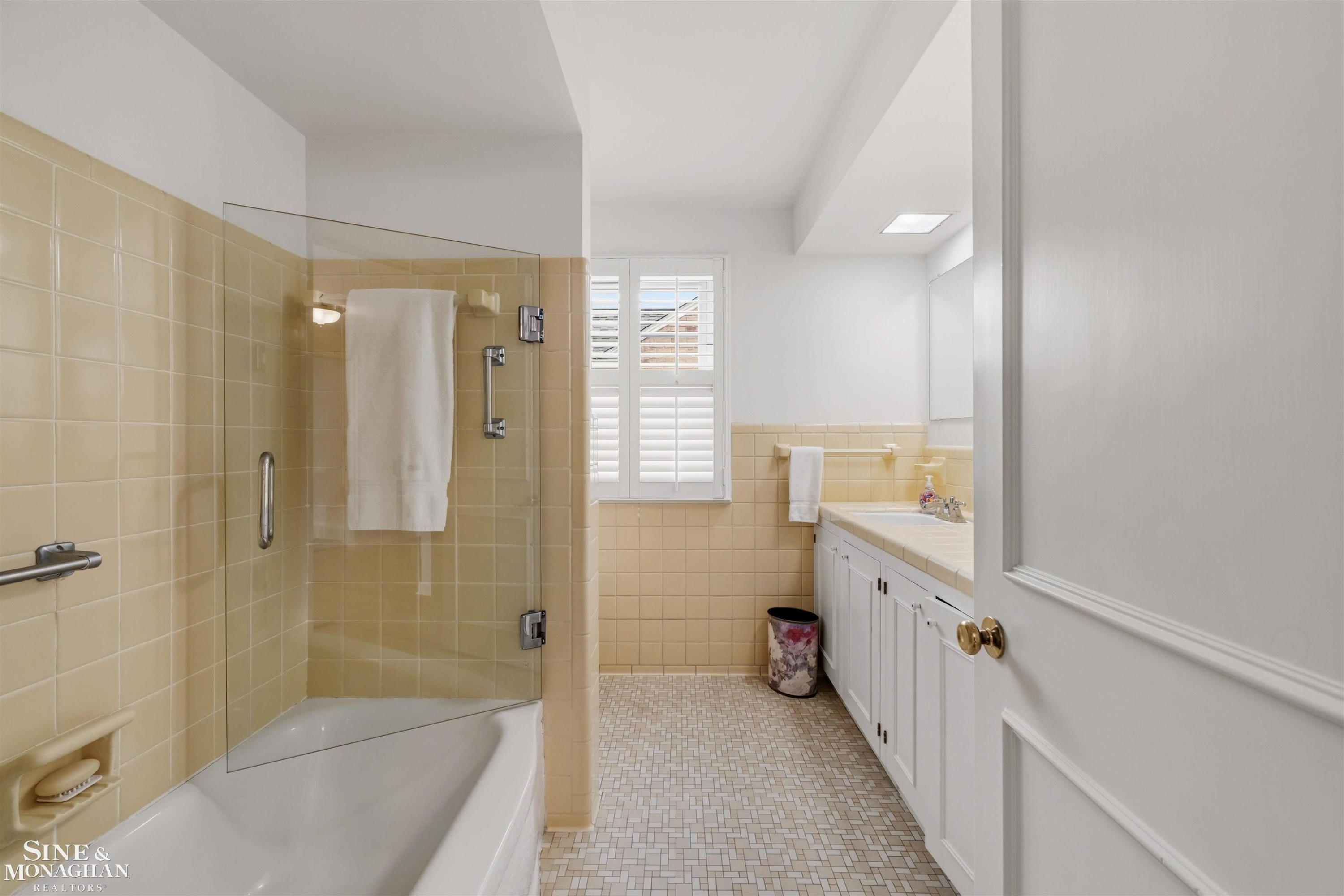 399 Chalfonte Avenue, Grosse Pointe Farms, MI 48236 — Photo 42