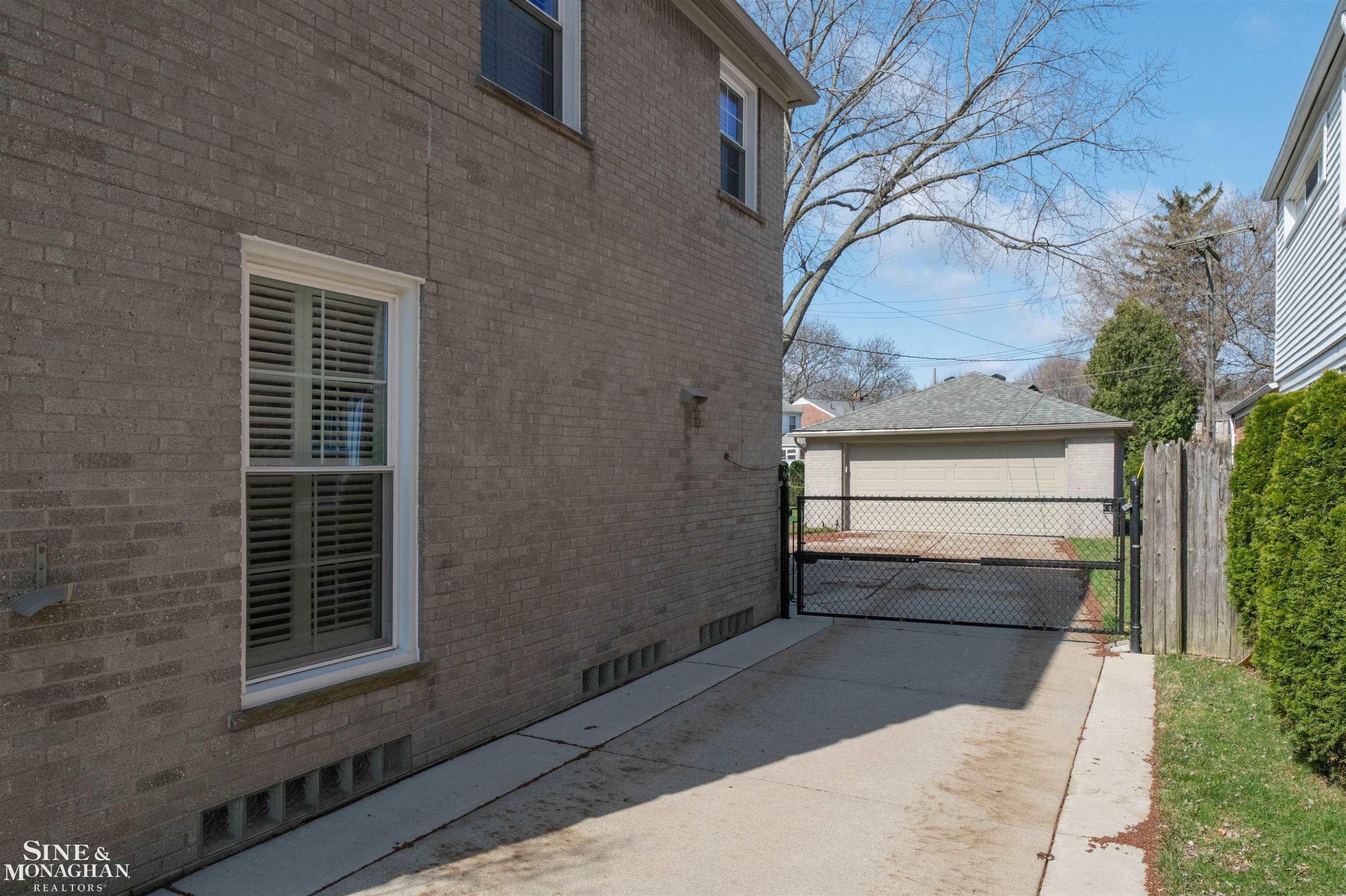 399 Chalfonte Avenue, Grosse Pointe Farms, MI 48236 — Photo 58