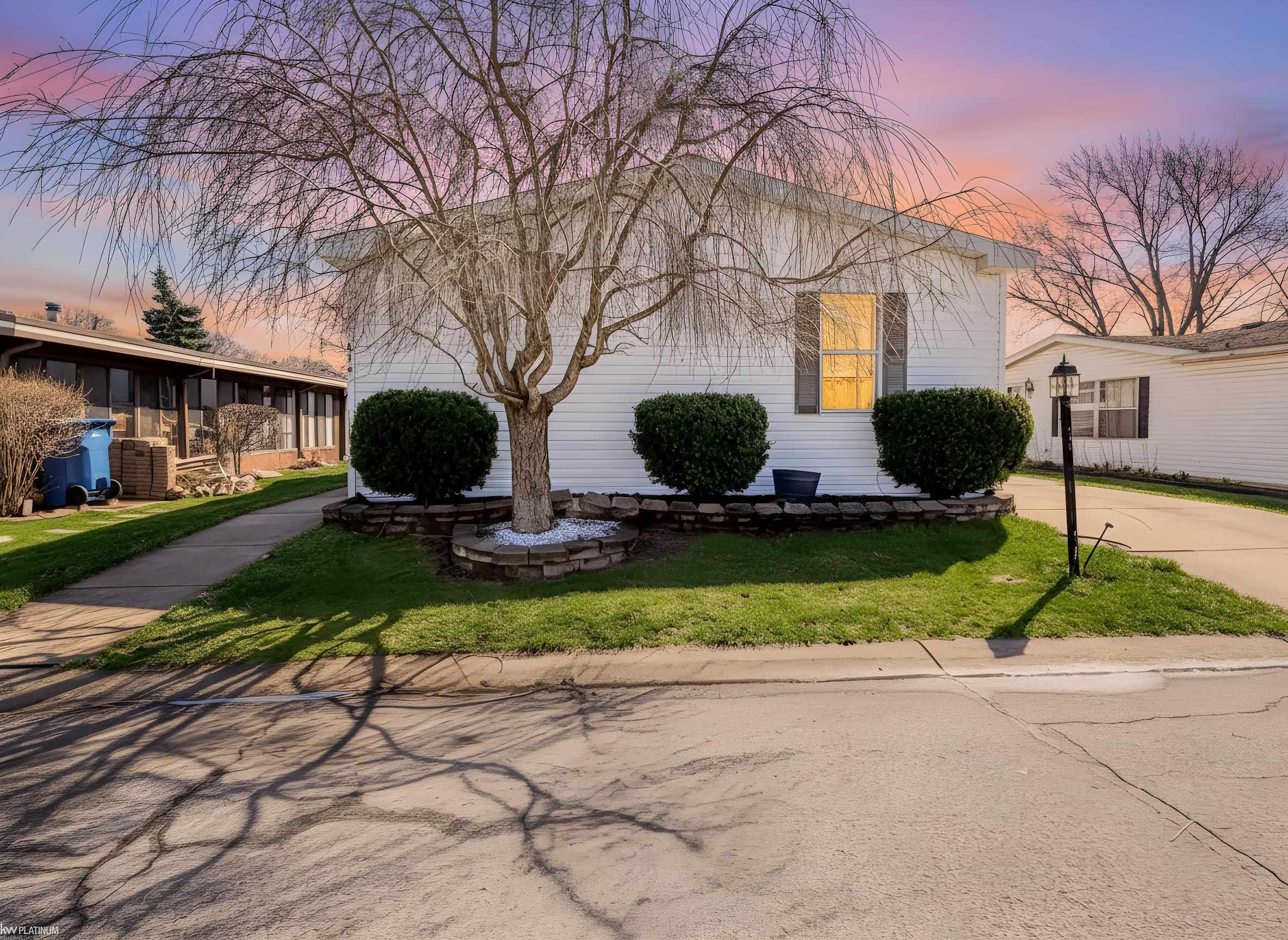 614 Kinglet Street, Rochester Hills, MI 48309 — front exterior