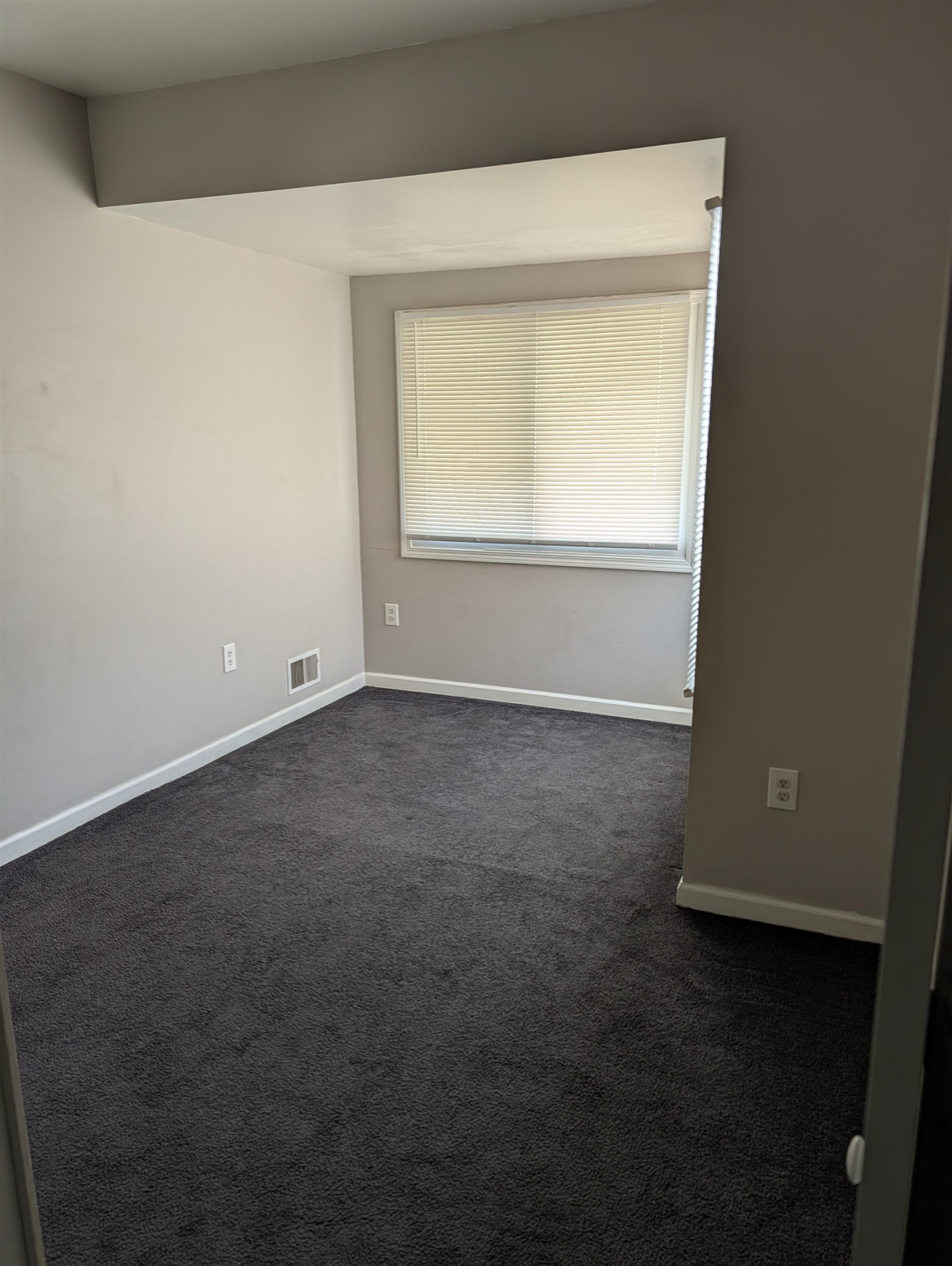 21770 Nevada Avenue, Eastpointe, MI 48021 — Photo 4