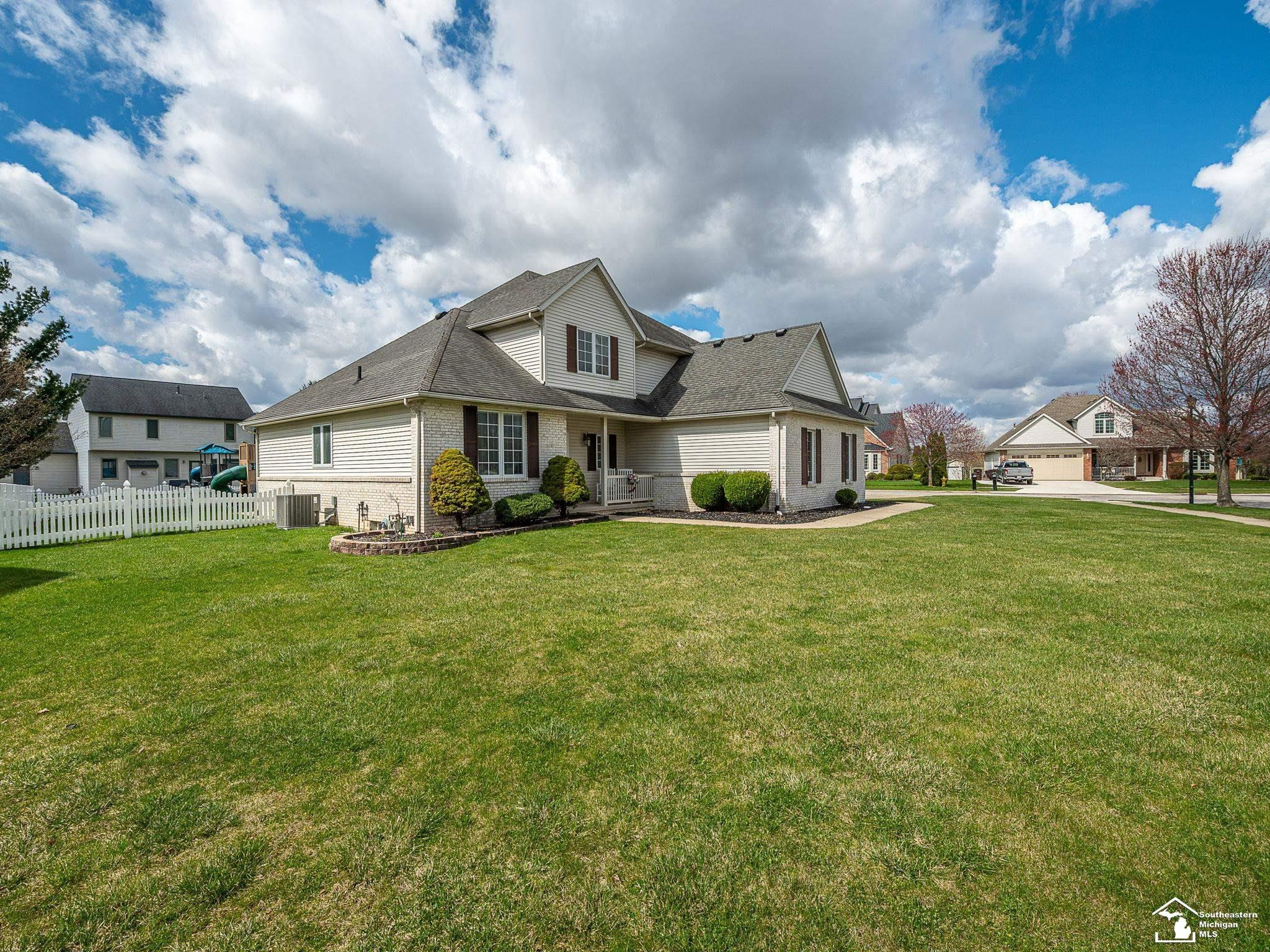 2906 W Country Lane, Monroe, MI 48162 — Photo 47