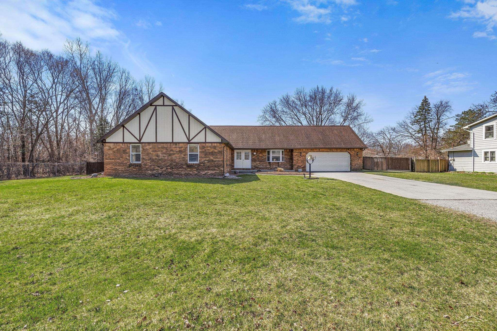 1815 Crescent Drive, Saginaw, MI 48604 — Photo 2