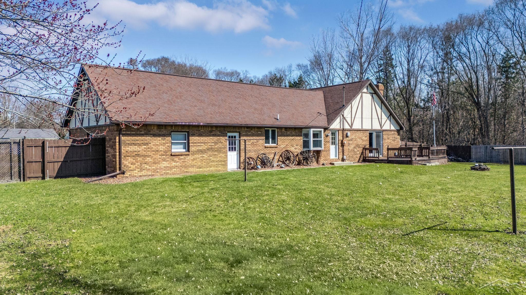 1815 Crescent Drive, Saginaw, MI 48604 — Photo 34