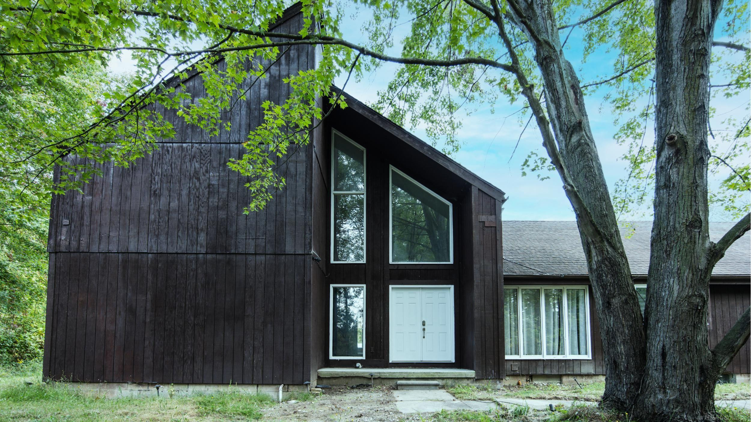 9202 Crawford Road, MI — Photo 2