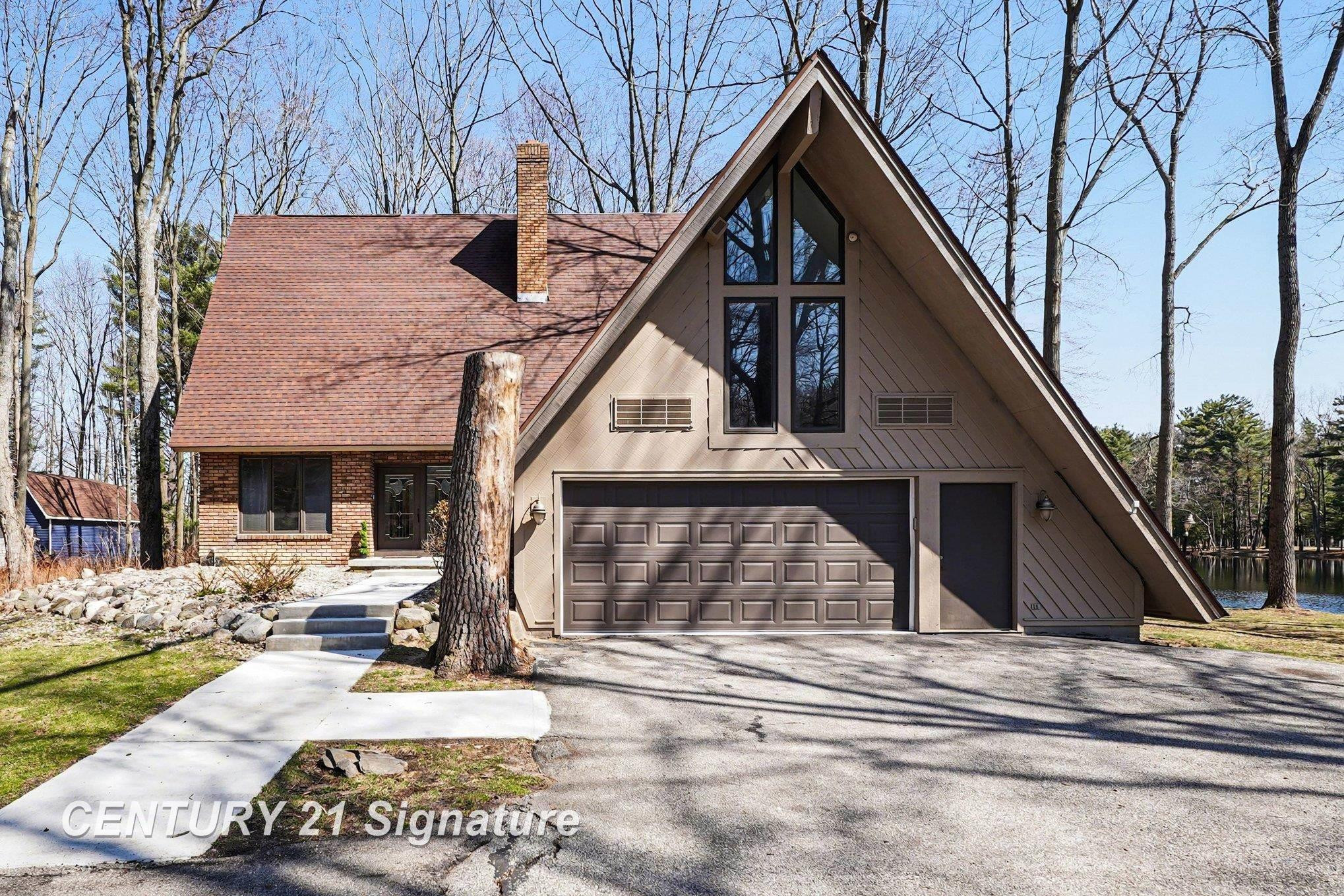 10363 Lakewood Drive, Saginaw, MI 48609 — front exterior