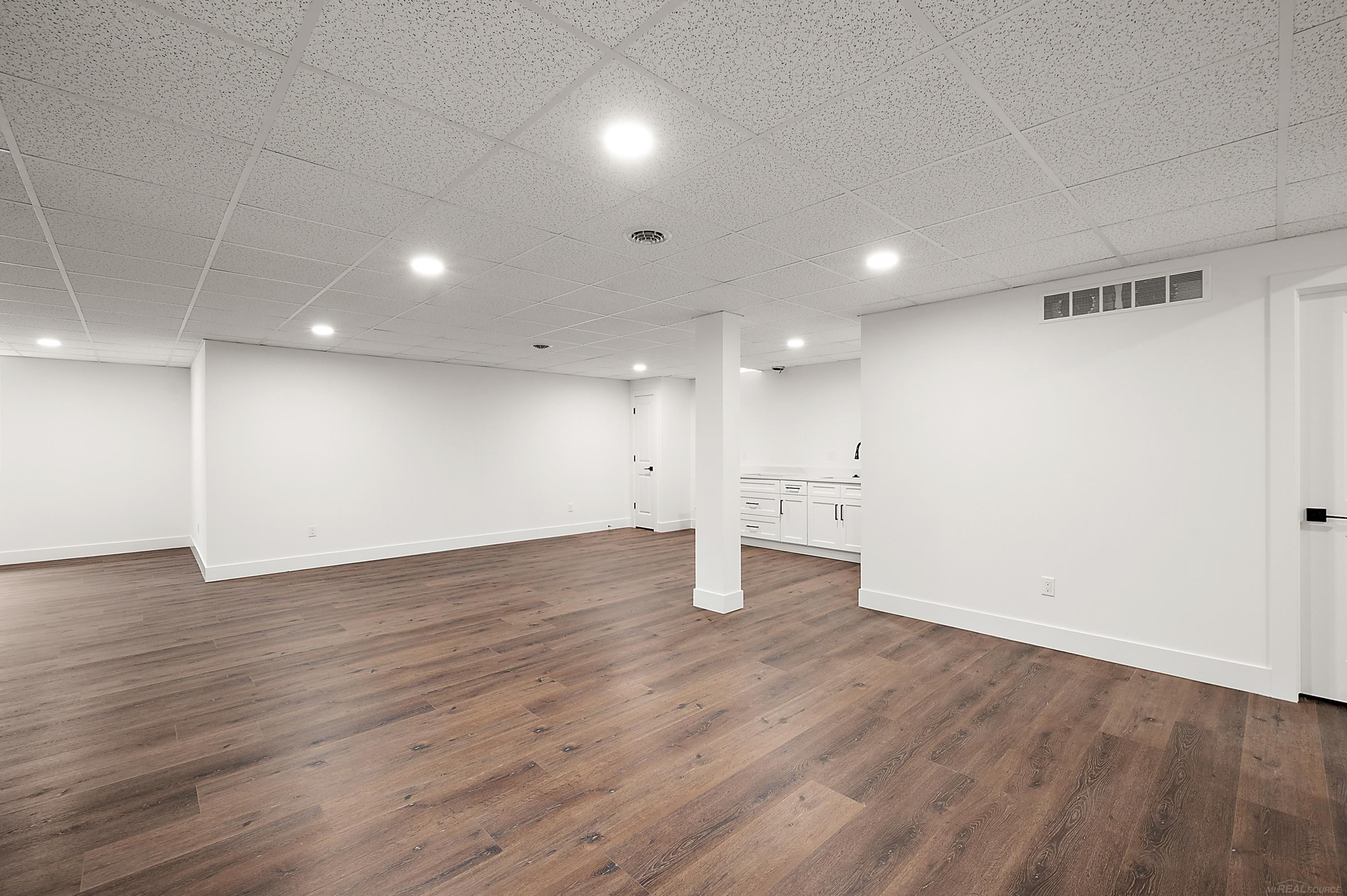 5926 Everton Avenue, Troy, MI 48085 — Photo 24